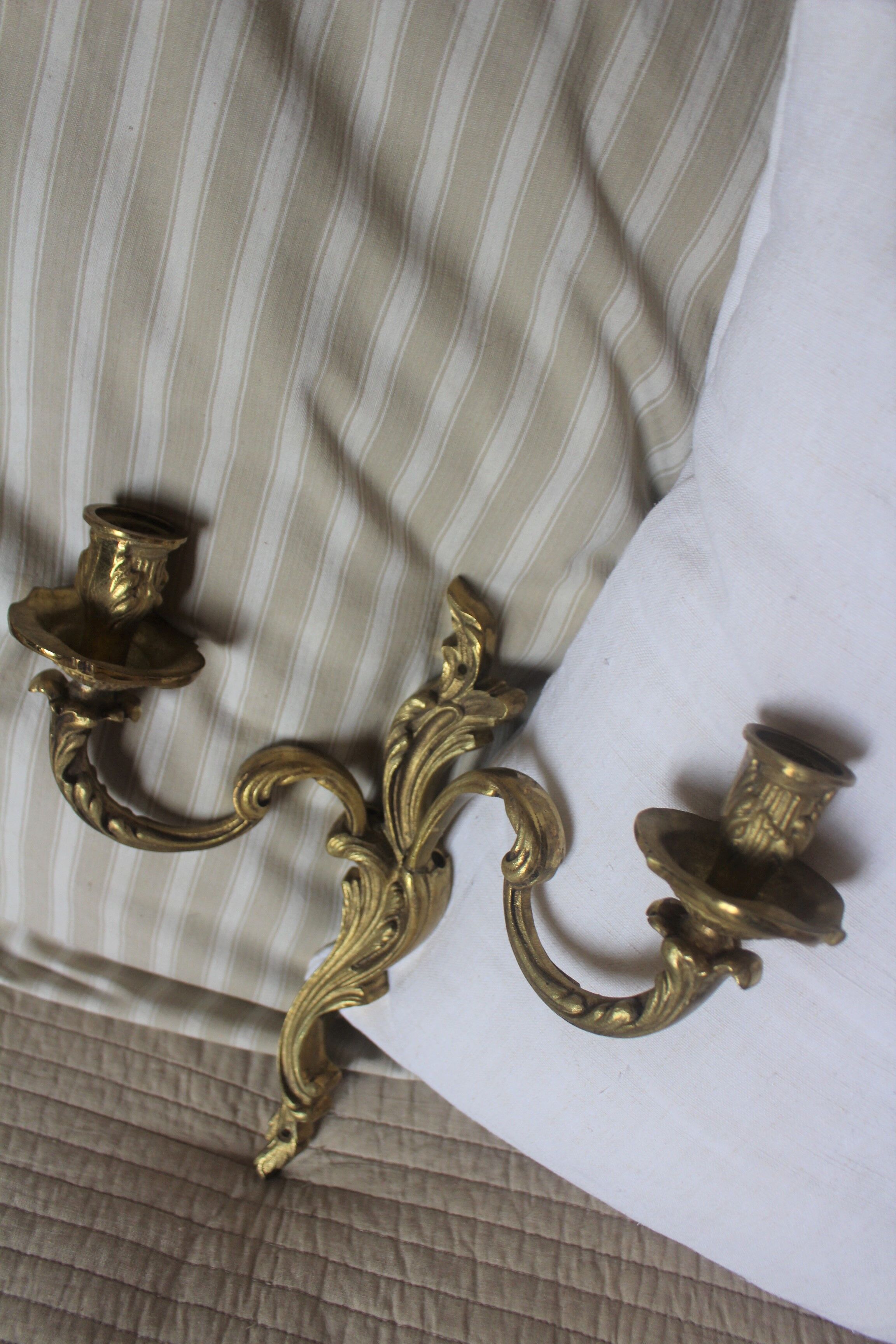 Wall sconce
