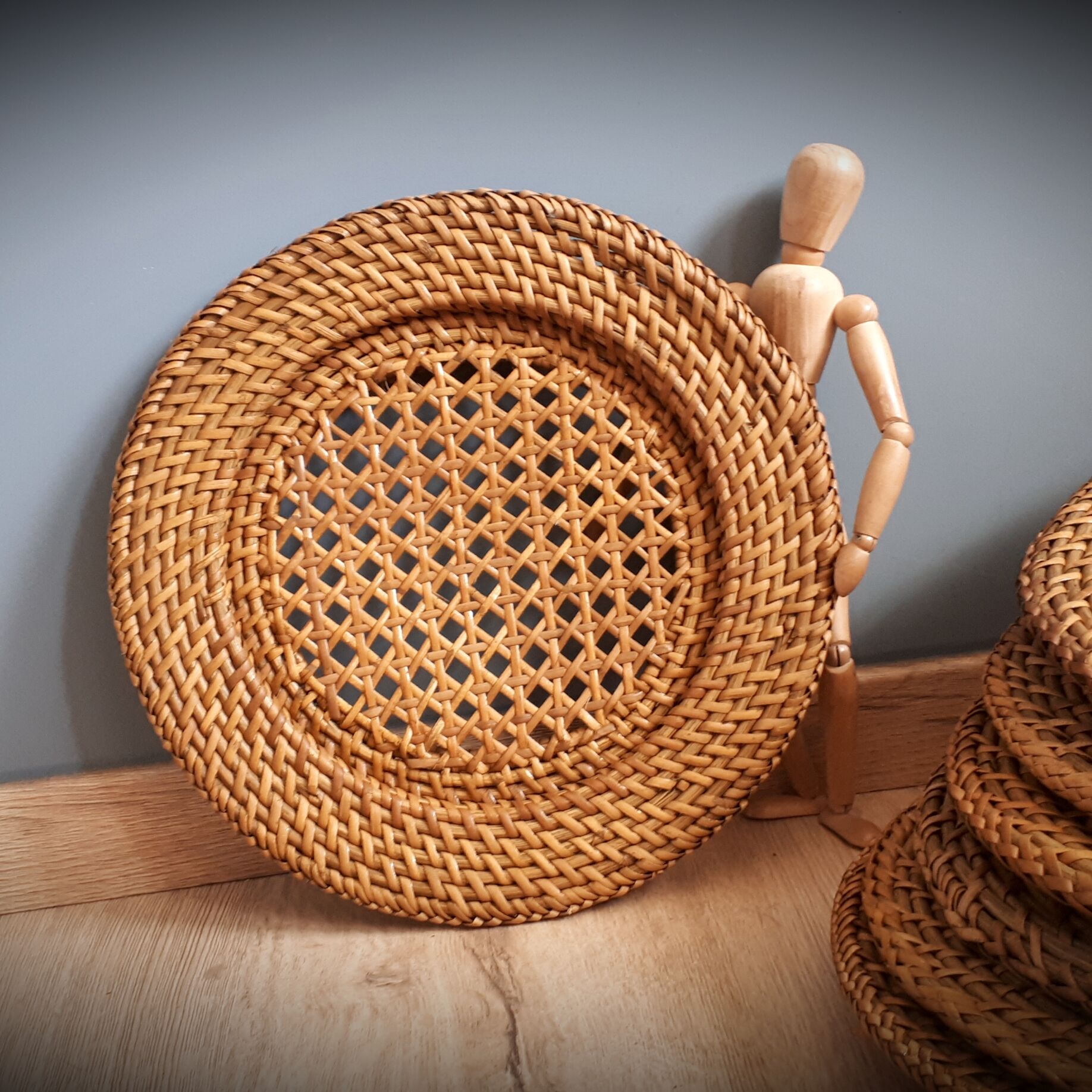 Wicker subplate