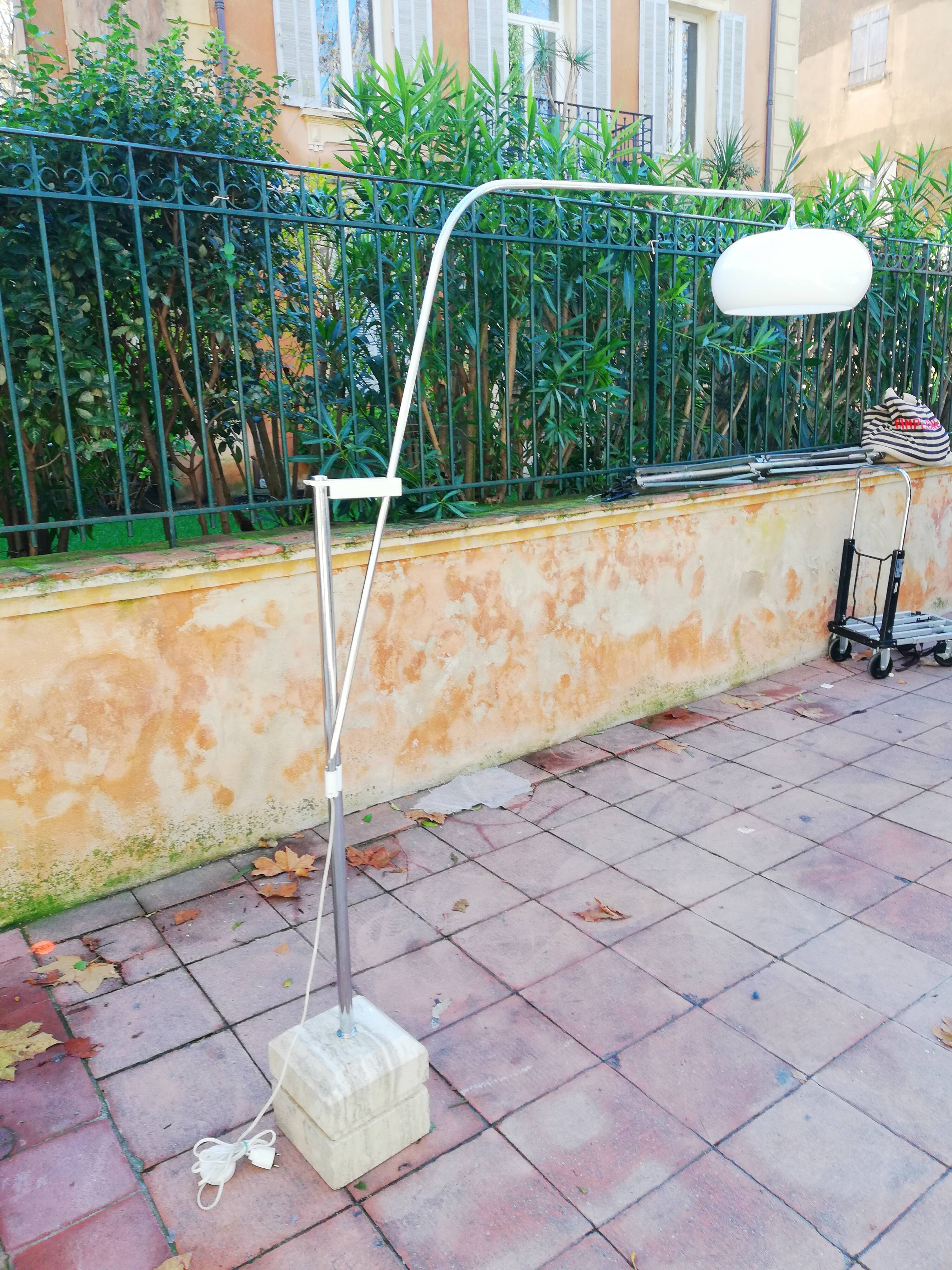 Italian Streetlight style "arc" a remote arm