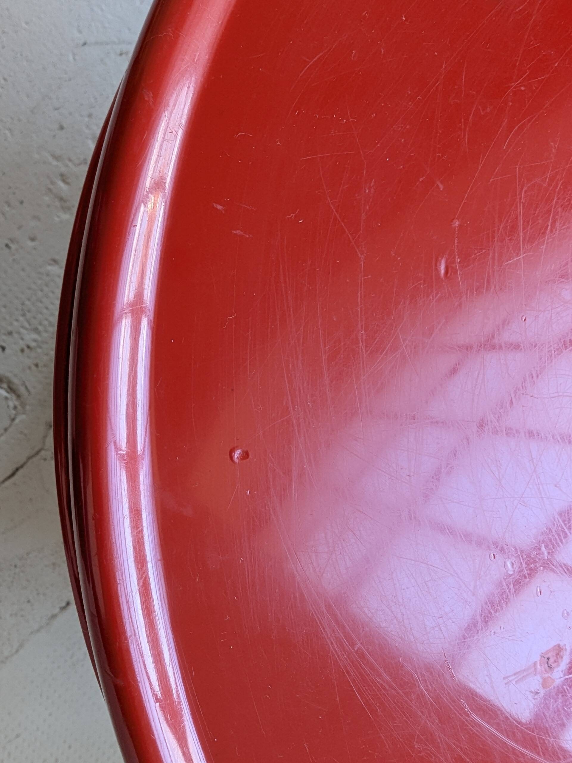 Side table, red bedside table Artemide Giano Giano by Emma Gismondi.