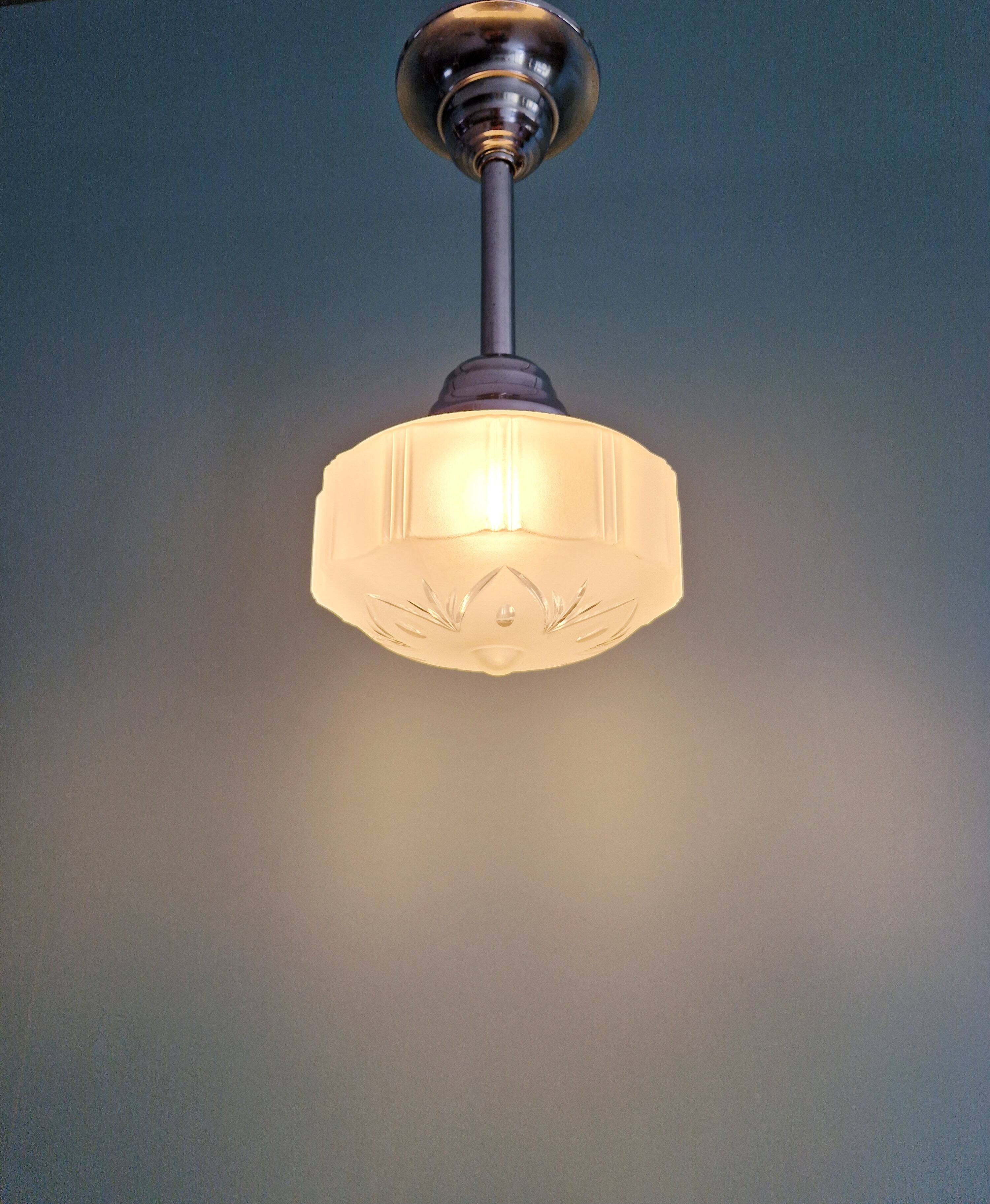 Art Deco glass pendant, 1920s-30s