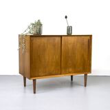 Buffet en teck à portes coulissantes par Chr. Linneberg, années 1960
