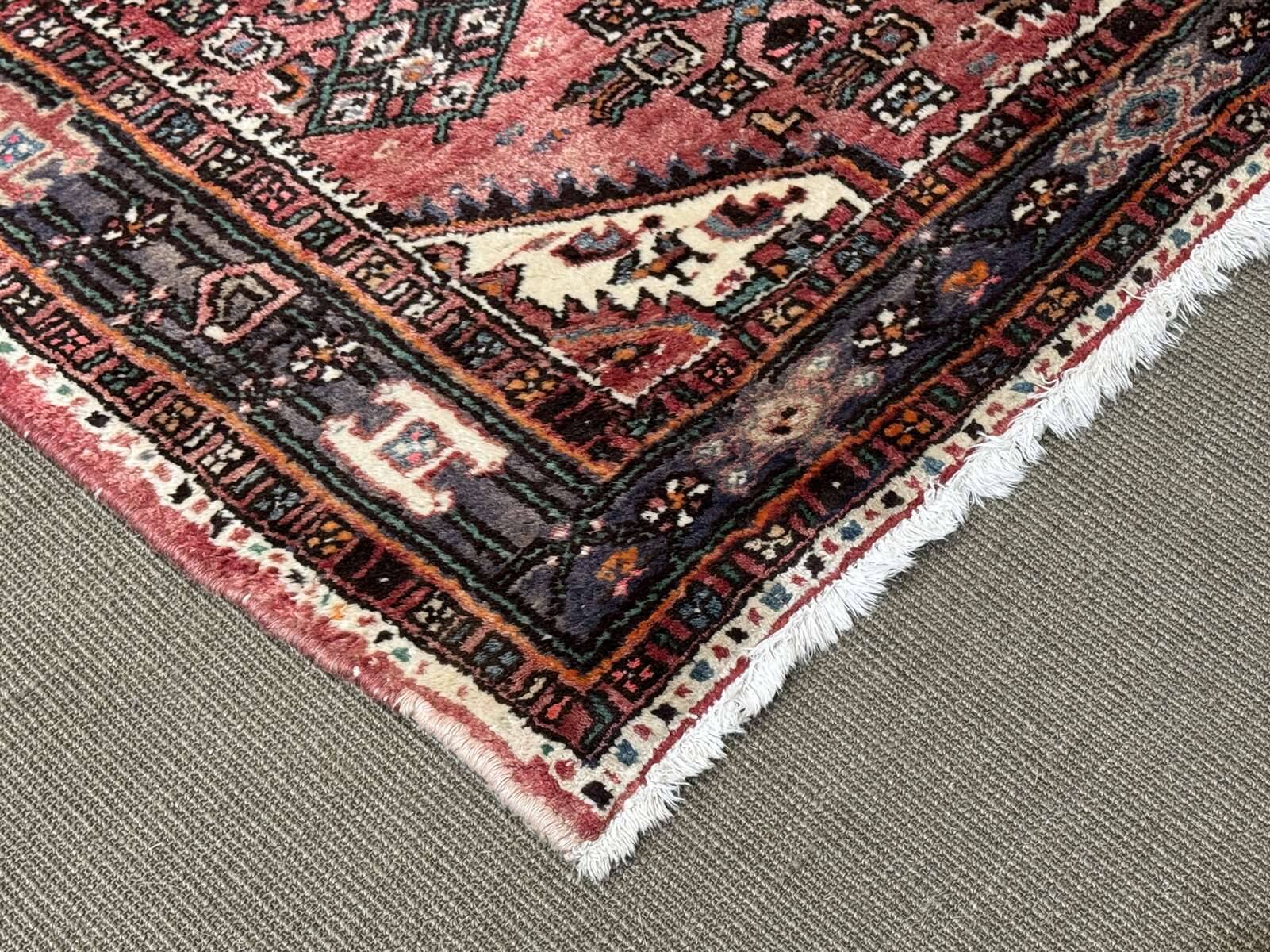 Tapis iranien en laine fait main