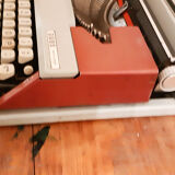 Functional portable typewriter japy message