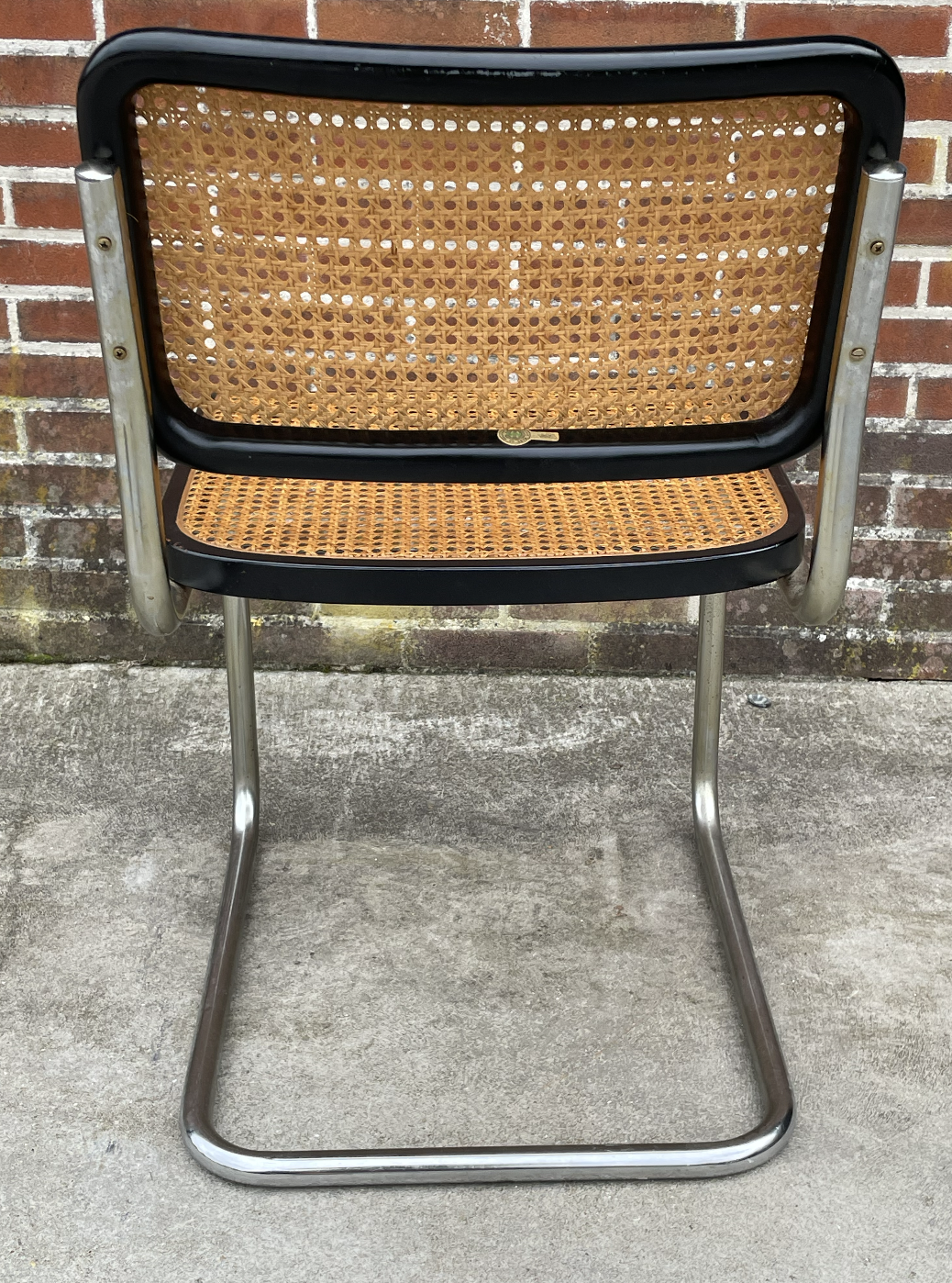 Suite de 4 chaises vintage modèle Cesca B32 en noir et chrome