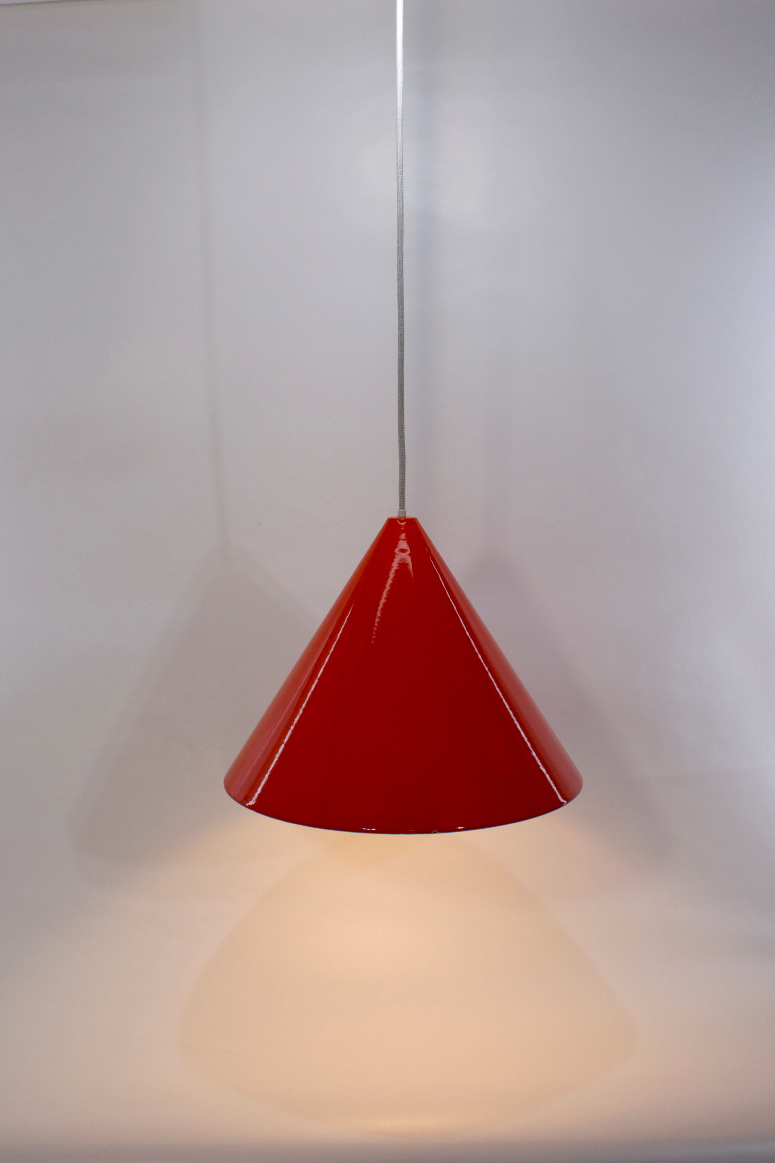 Arne Jacobsen's hanging lamp for Louis Poulsen