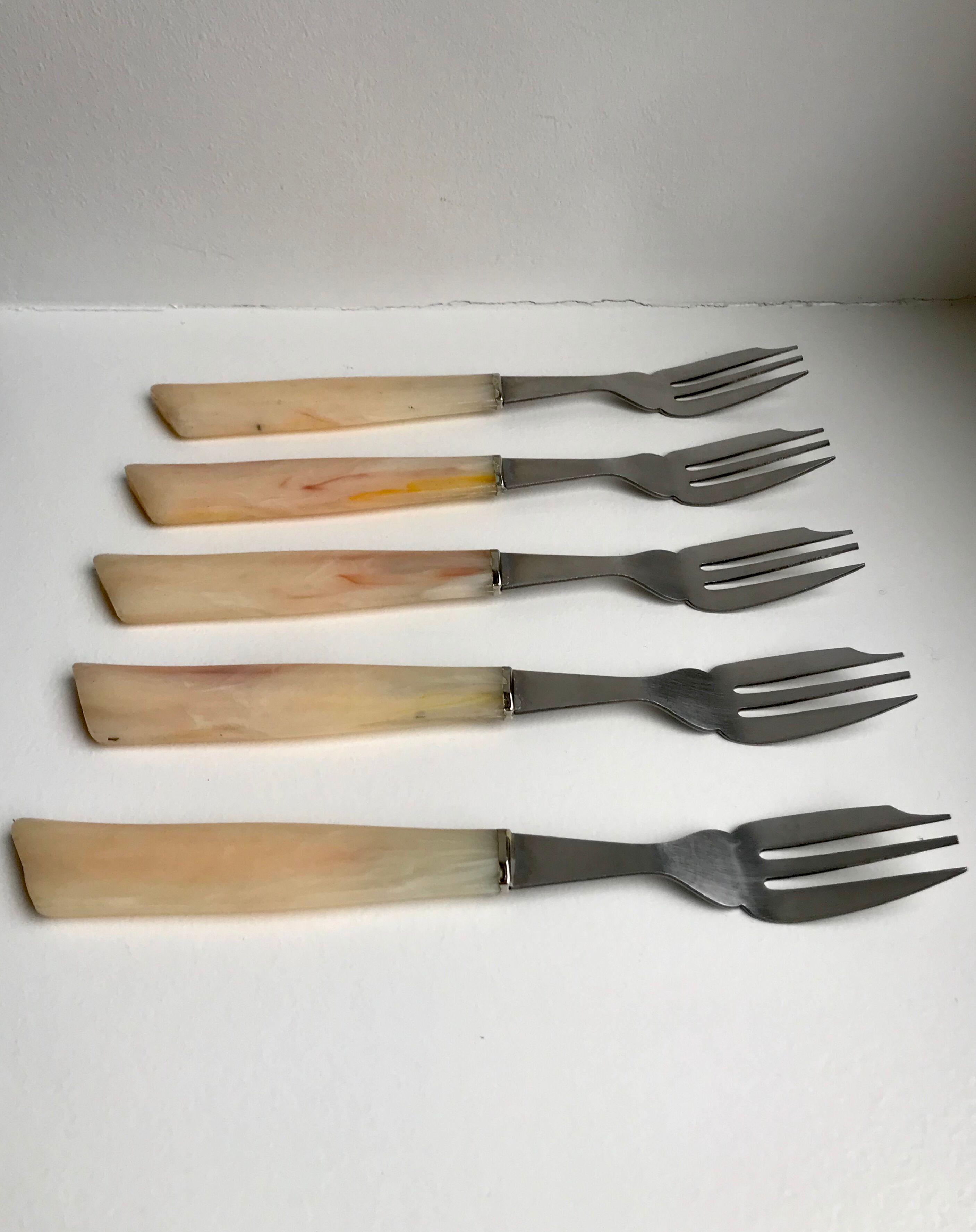 Set of 5 horn dessert forks 60s-70s