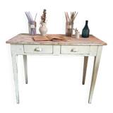 Small country table with 2 drawers