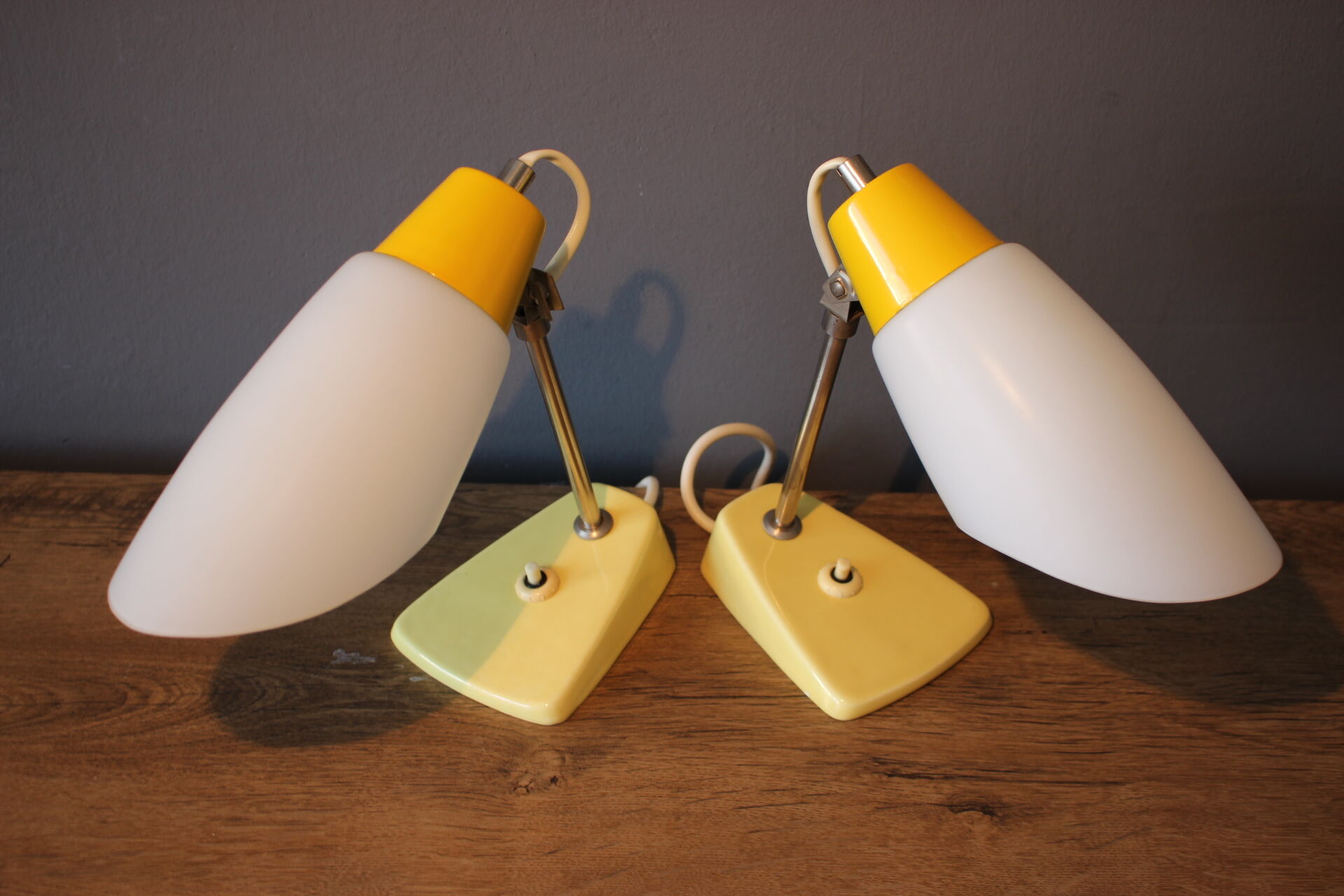 Ensemble de deux lampes de table Kamenický Šenov années 1960.