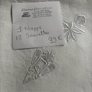Nappe brodée ancienne