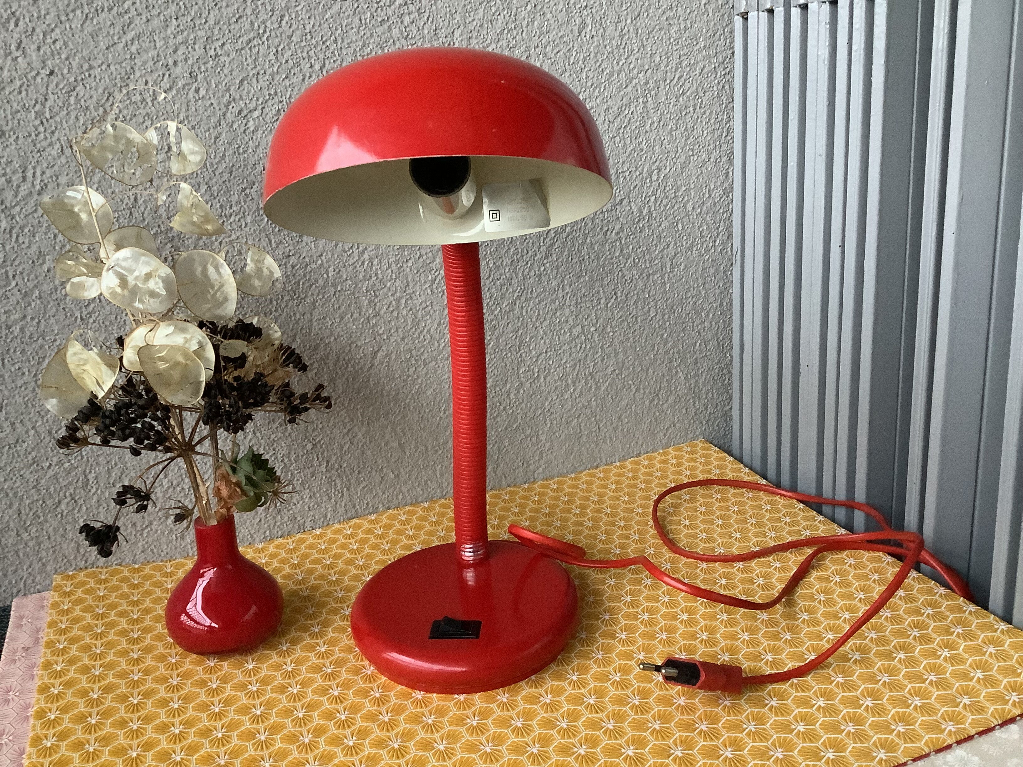 Design lamp space age red Bauhaus Style