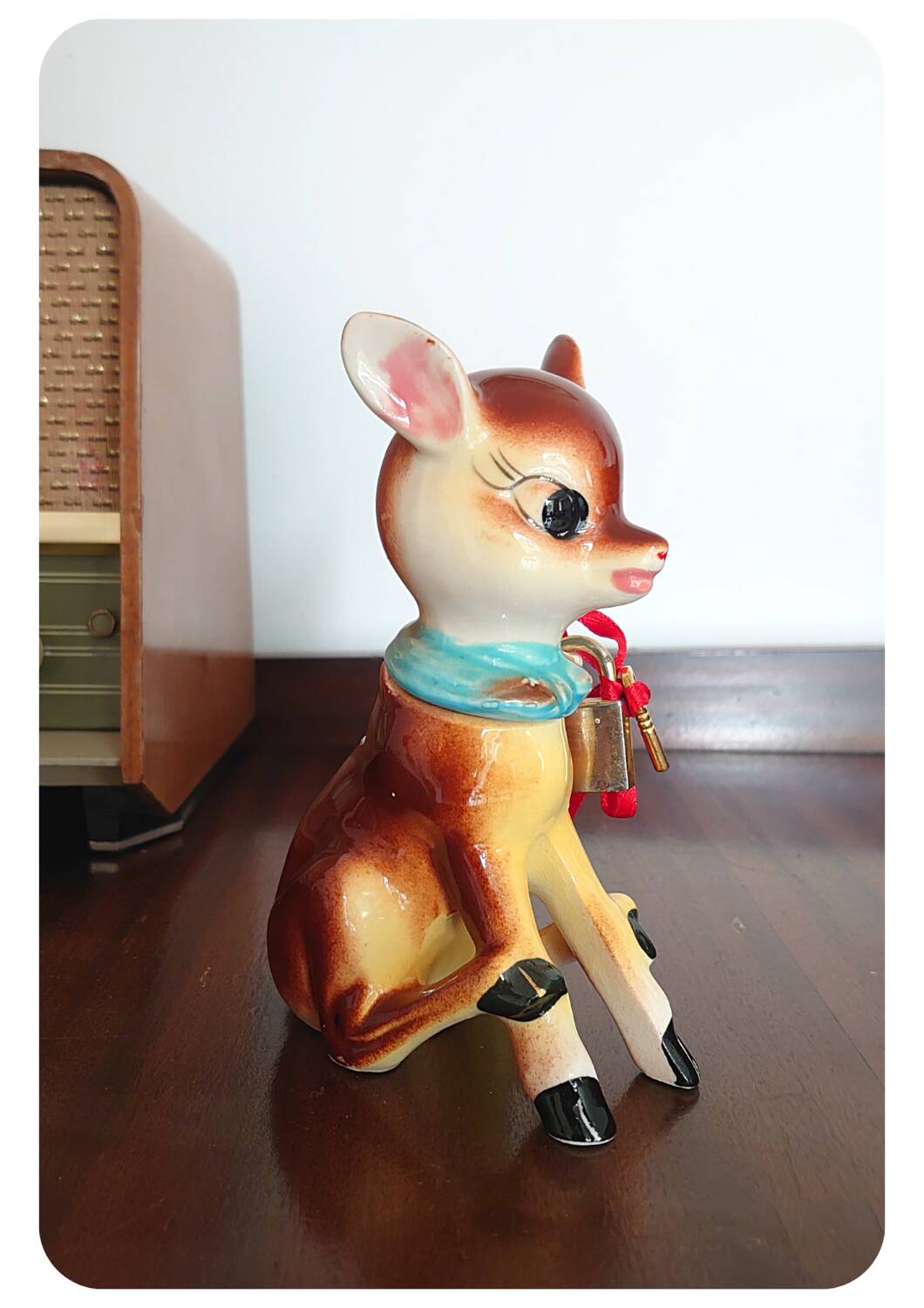 Tirelire de cerf en céramique vintage avec serrure et clé