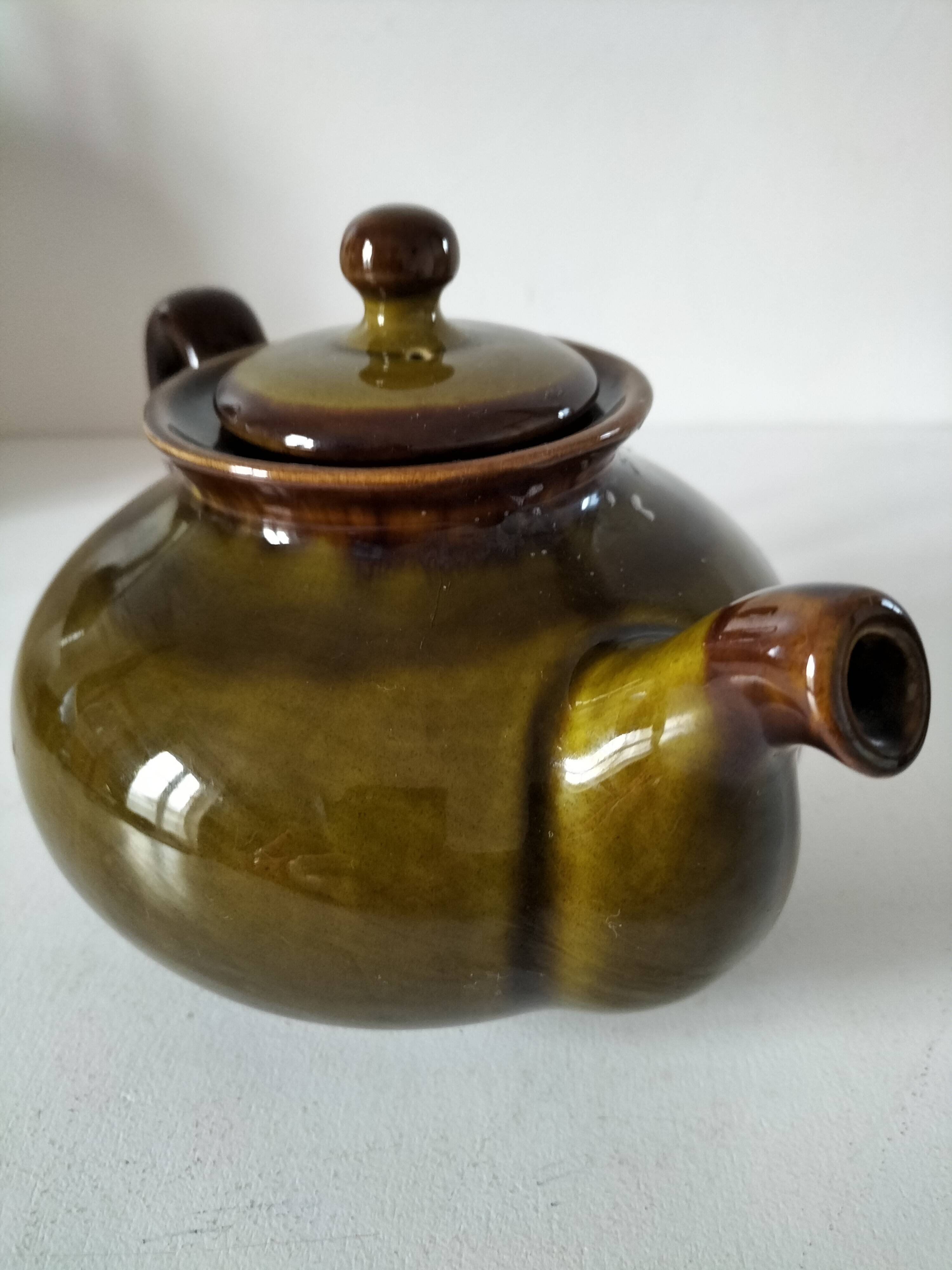 Saint Clément earthenware teapot