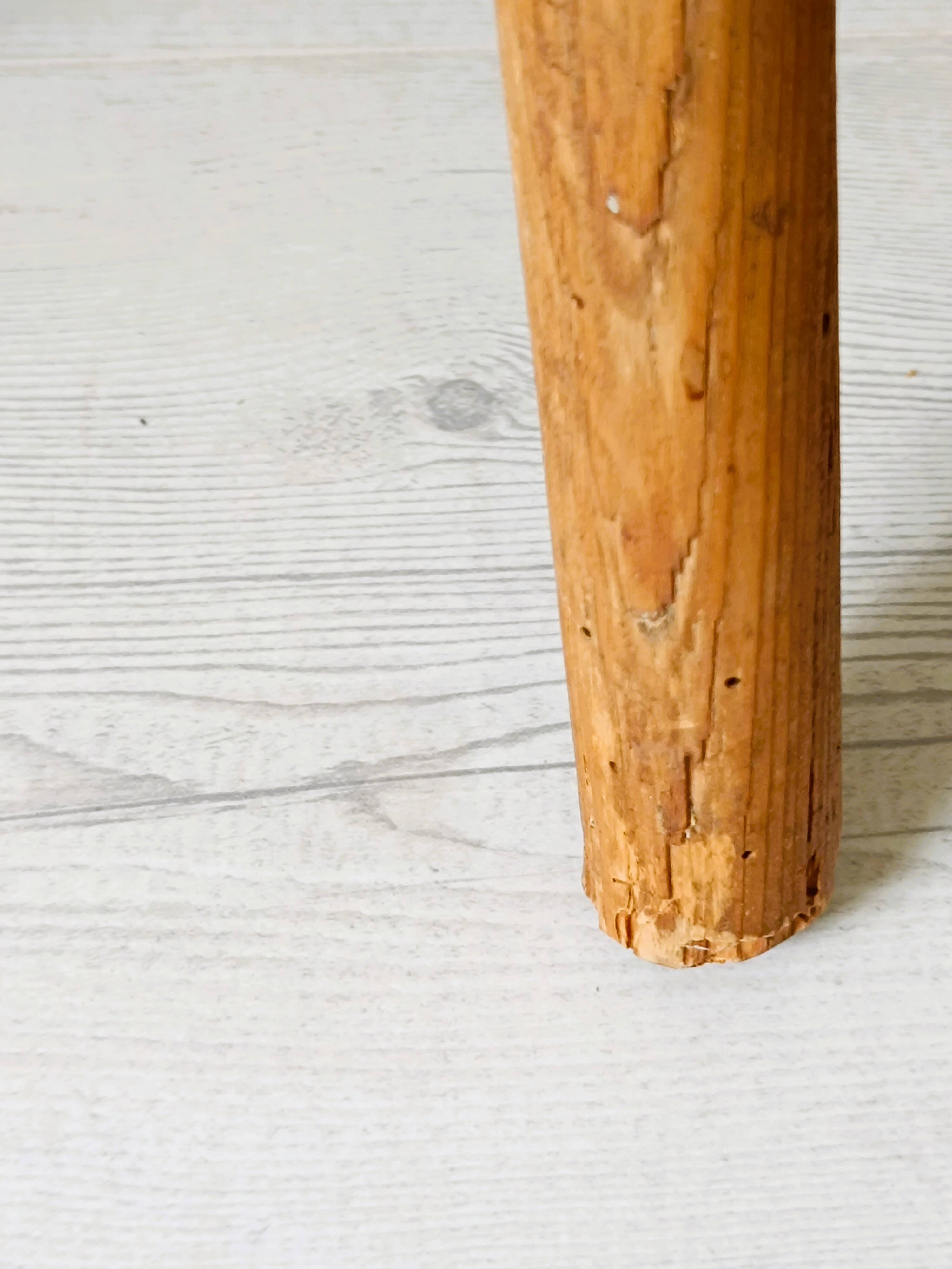 Lot de 3 petits tabourets tripodes