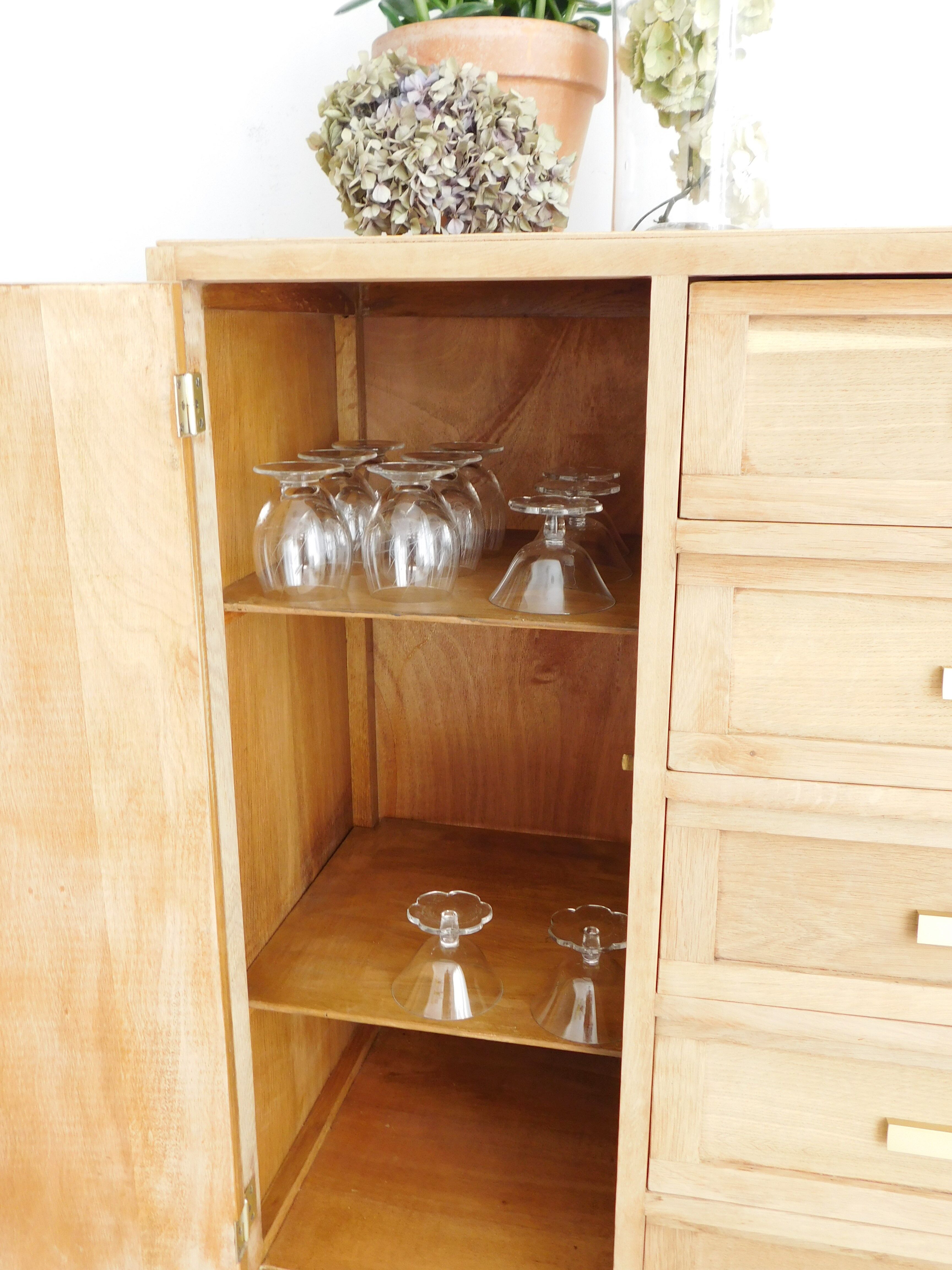 Buffet vintage brut et or