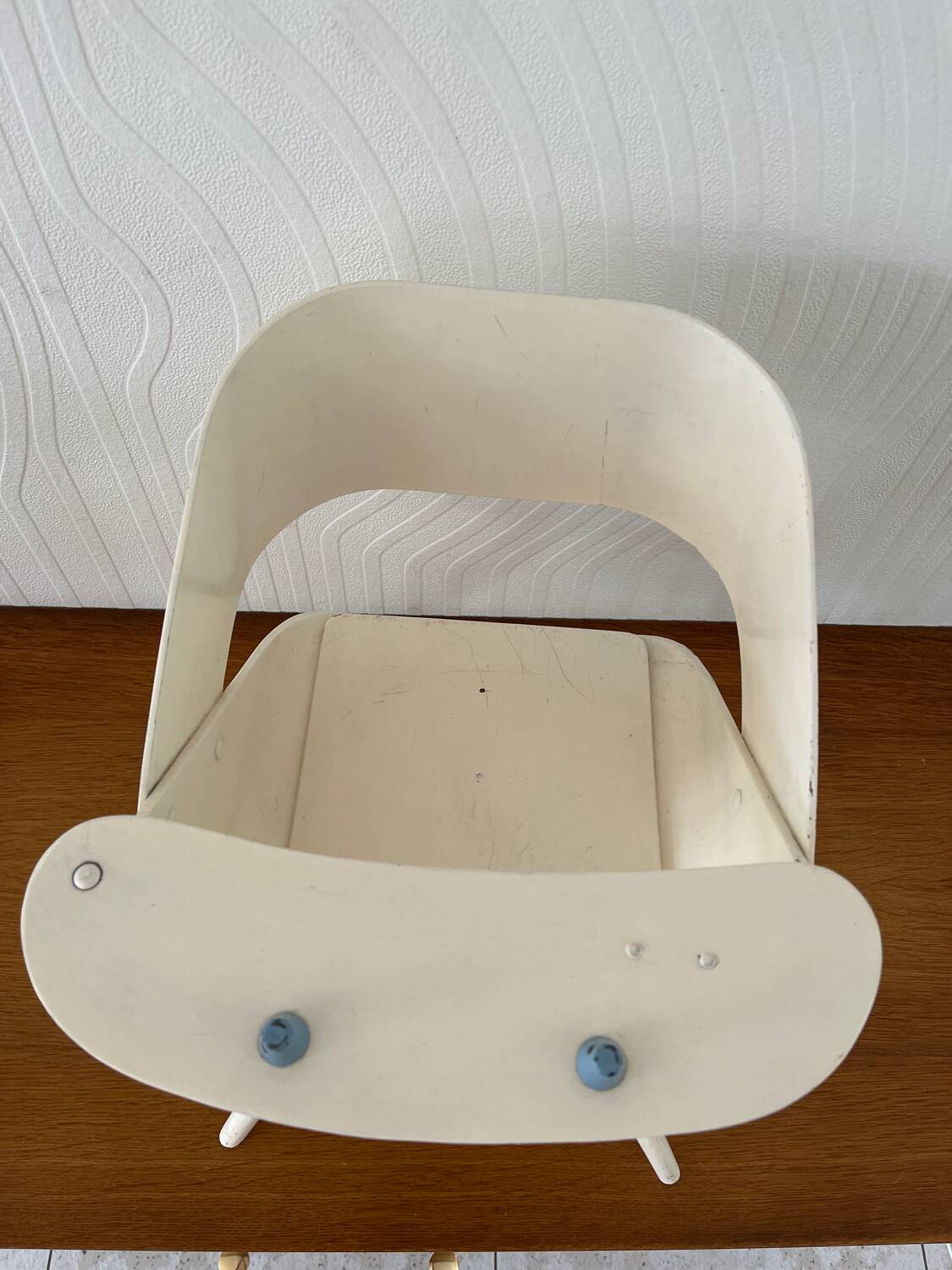 Baumann baby shell chair, 60s