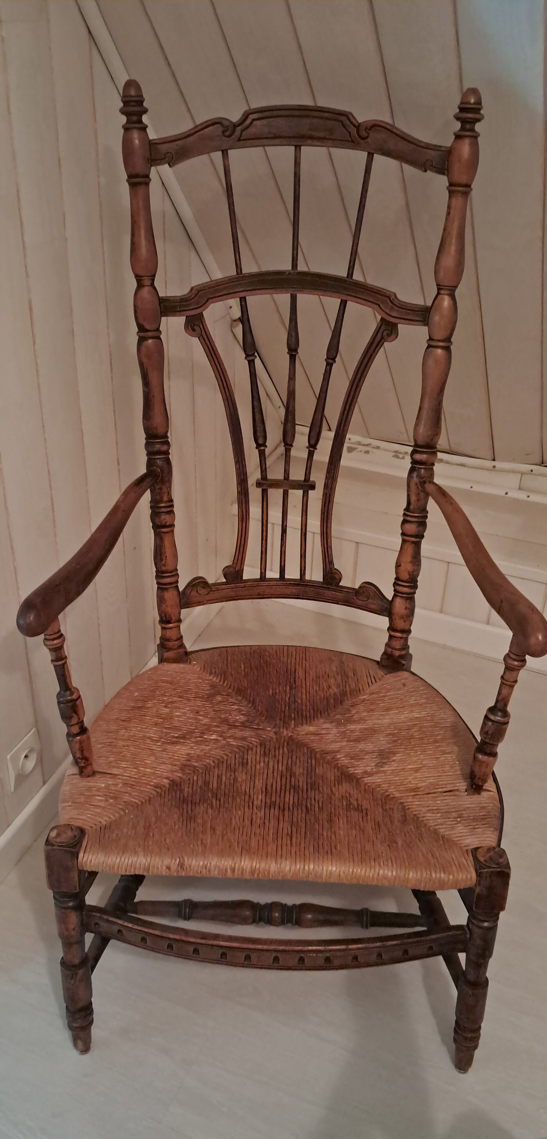 Fauteuil en bois et paille