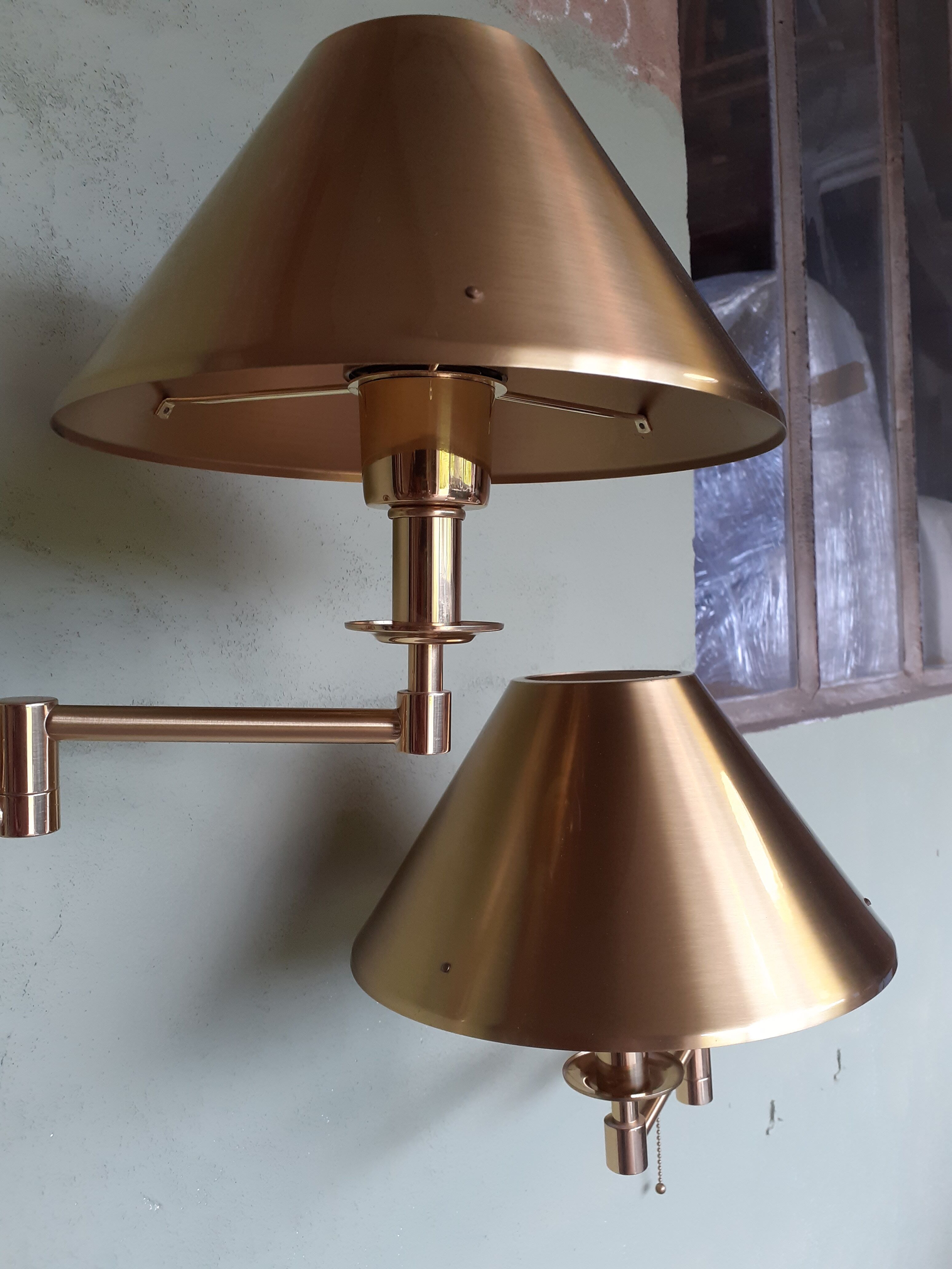Pair of golden wall lamps Deknudt Lighting