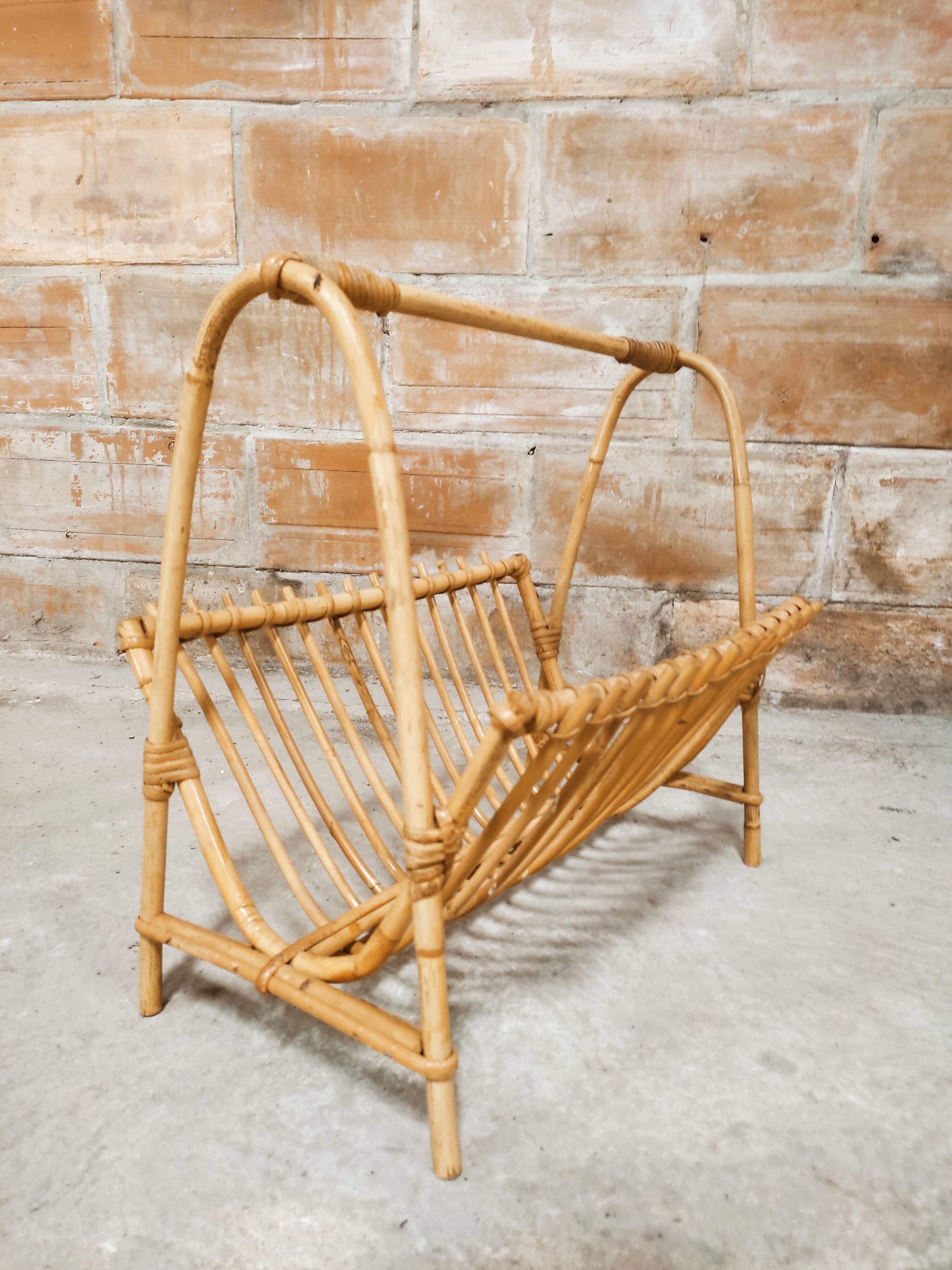 Porte revue années 60 en rotin