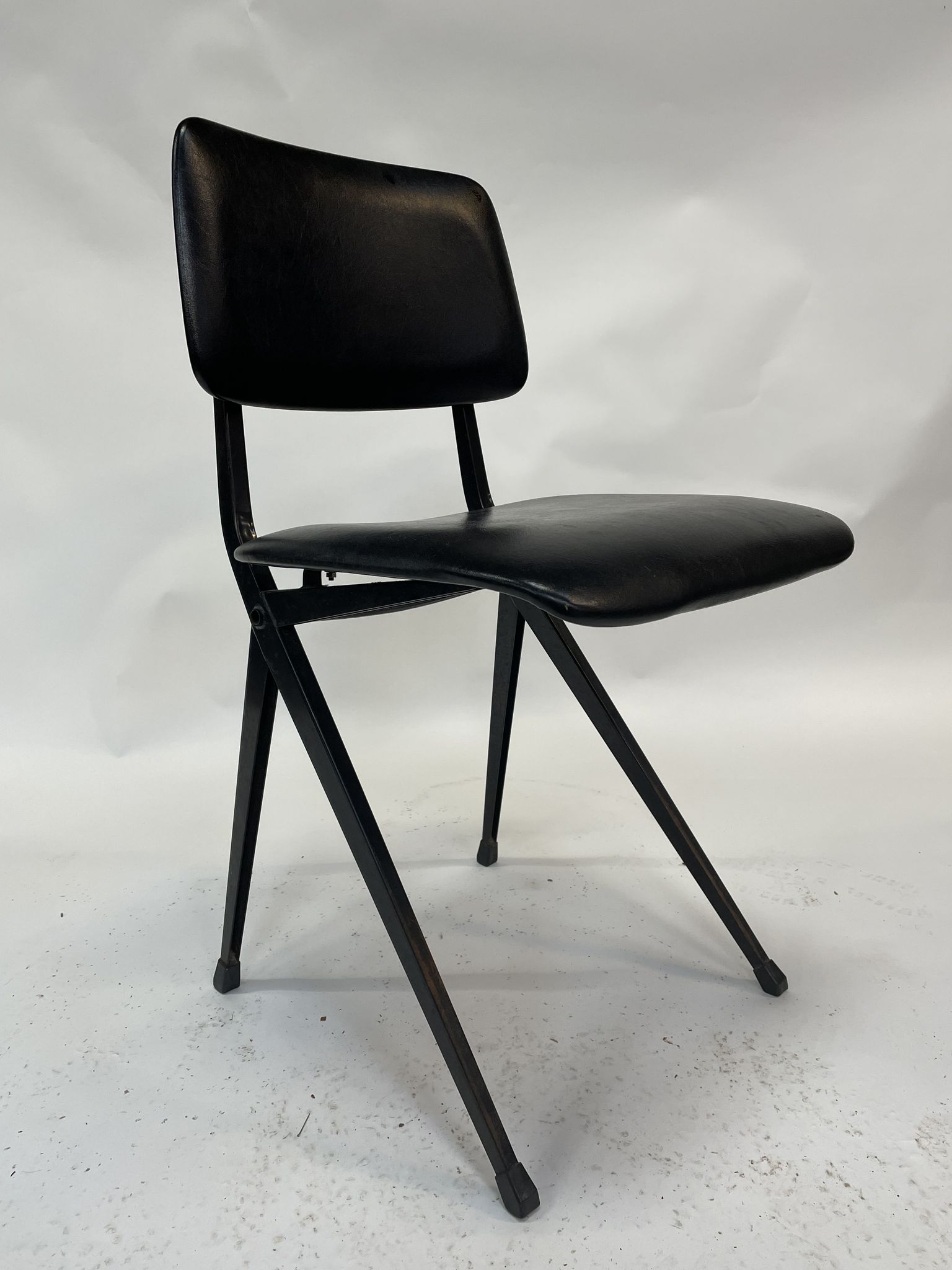 Mid Century Spin Chair 102 Ynske Kooistra for Marko Holland in Black
