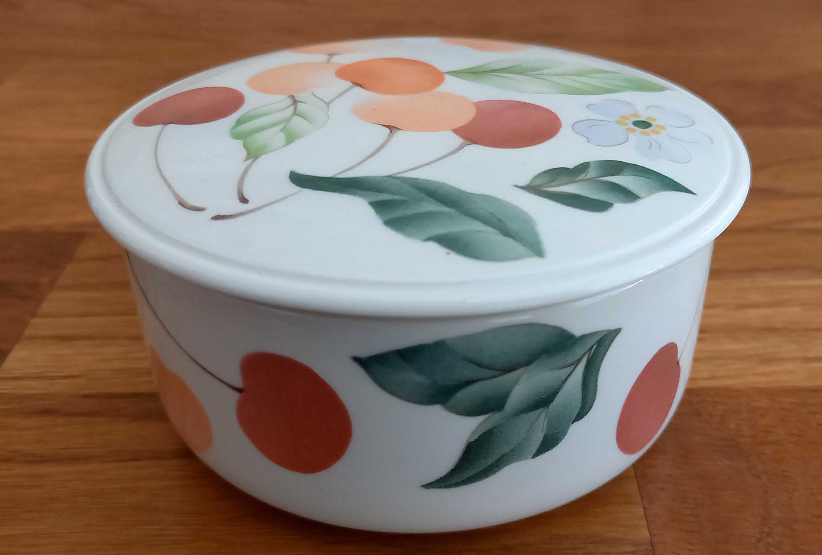 Villeroy & Boch porcelain candy jewelry box