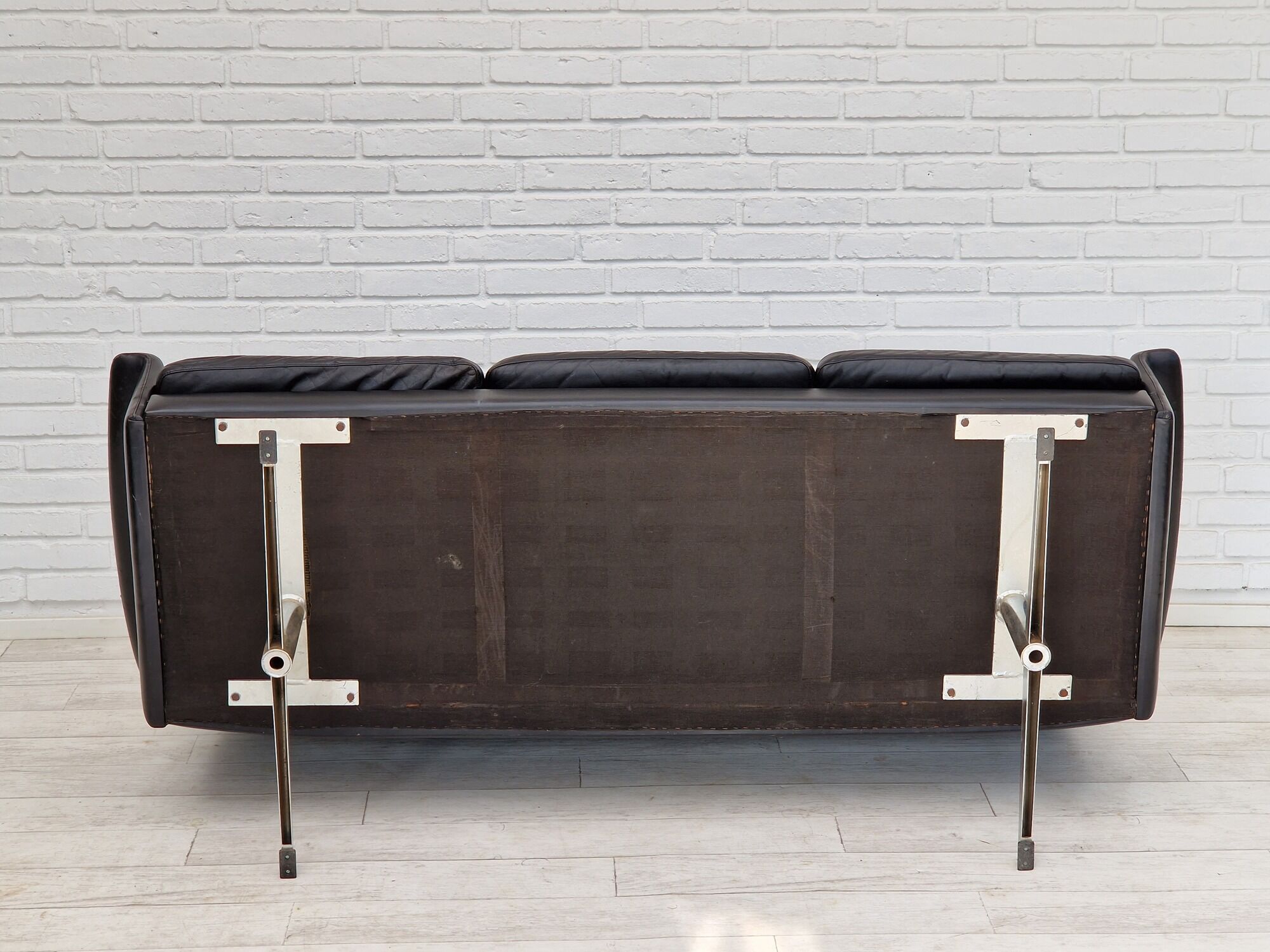 1970s, Danish design by Georg Thams for Vejen Møbelfabrik, 3 seater sofa, leather.
