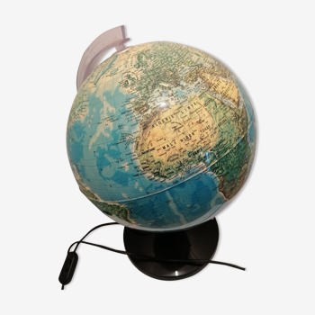Globe terreste lumineux