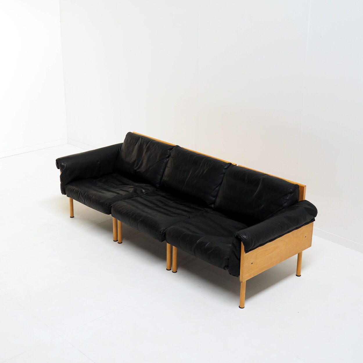 Sofa ‘Ateljee’ by Yrjö Kukkapuro for Haime Finland