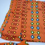 Set of table runners and napkins