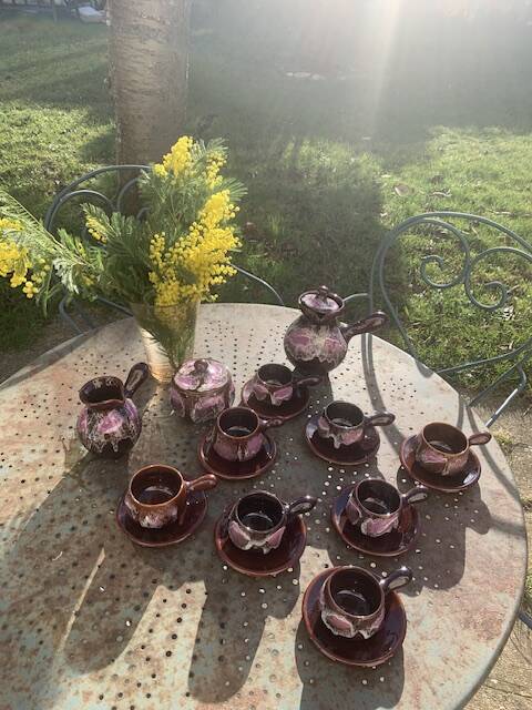 Coffee or tea service in enameled ceramic by Marius Giuge, artisan potter in Vallauris,