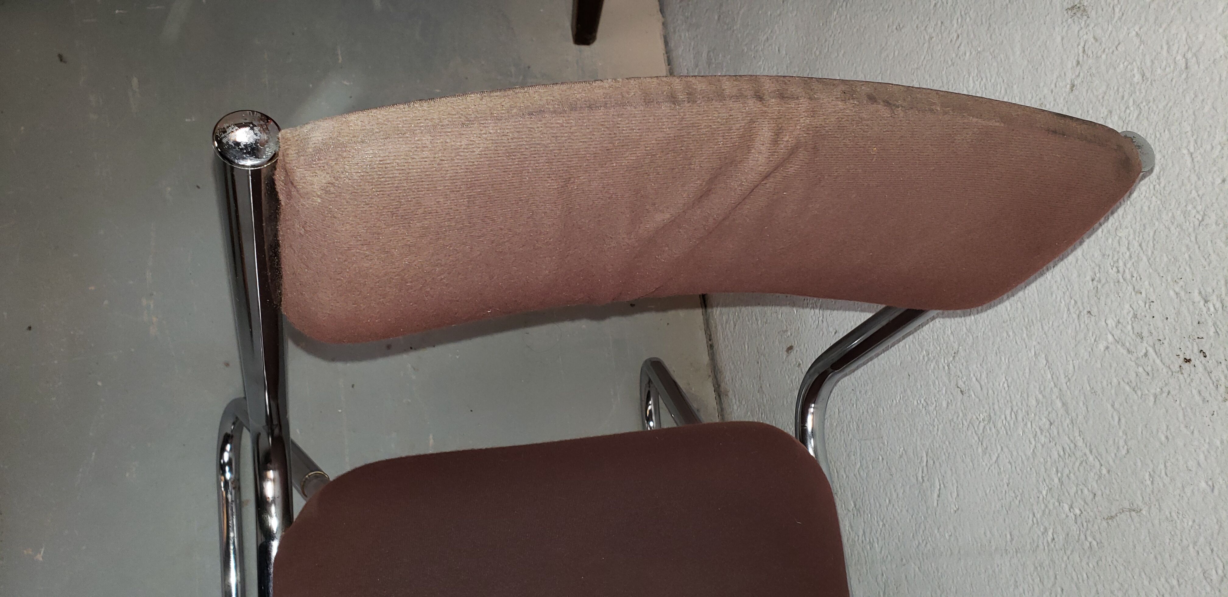 Series 4 chrome sled chairs