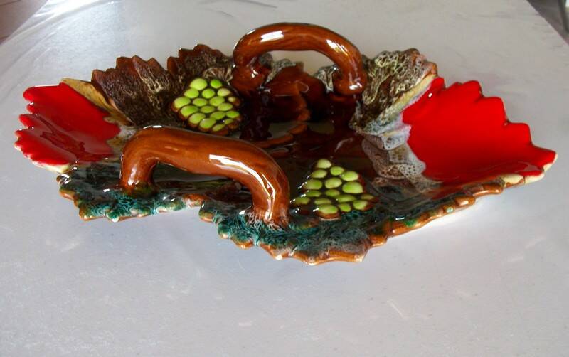 Plate Vallauris with handles