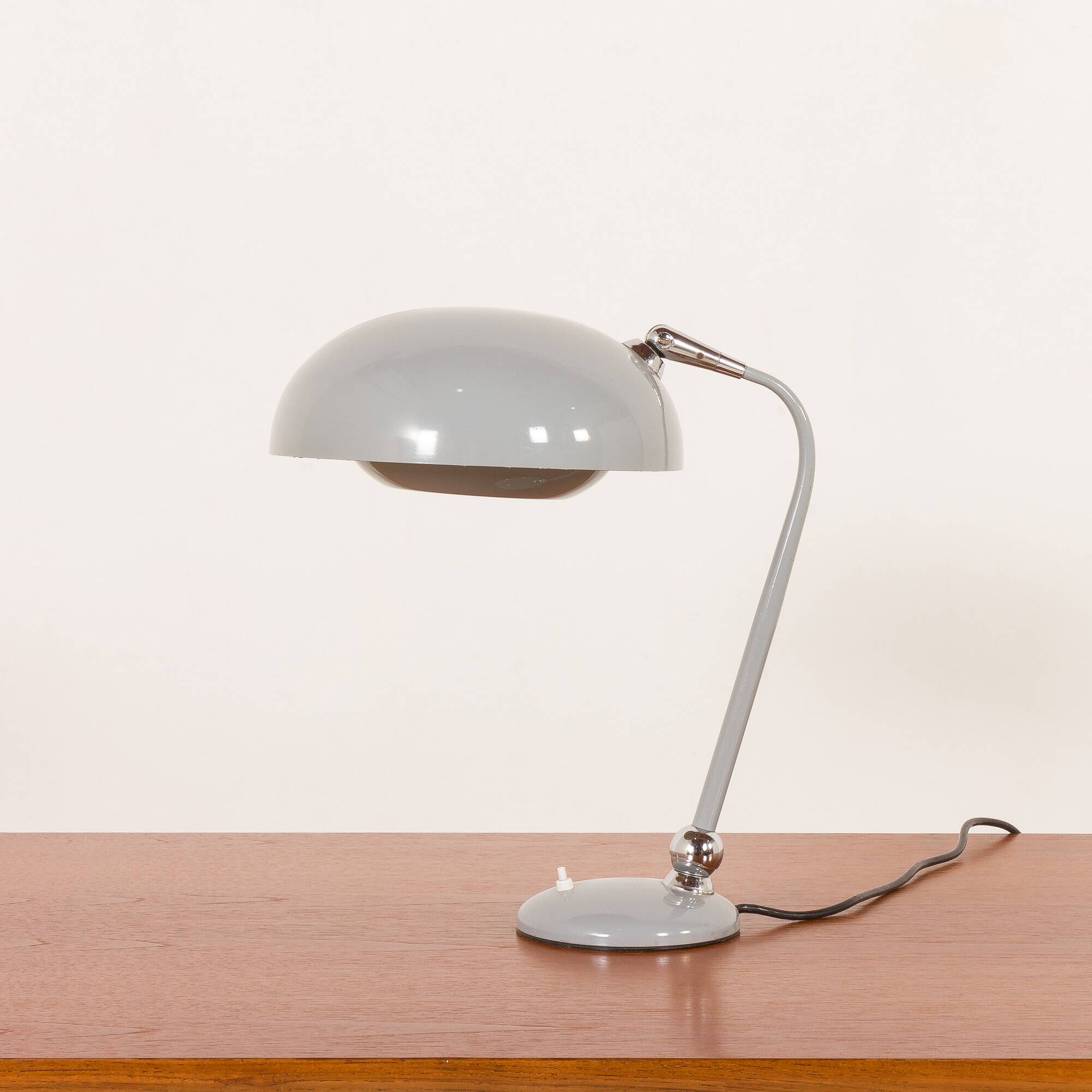 Italian mid-century desk lamp attributed to Stilnovo, 1960s