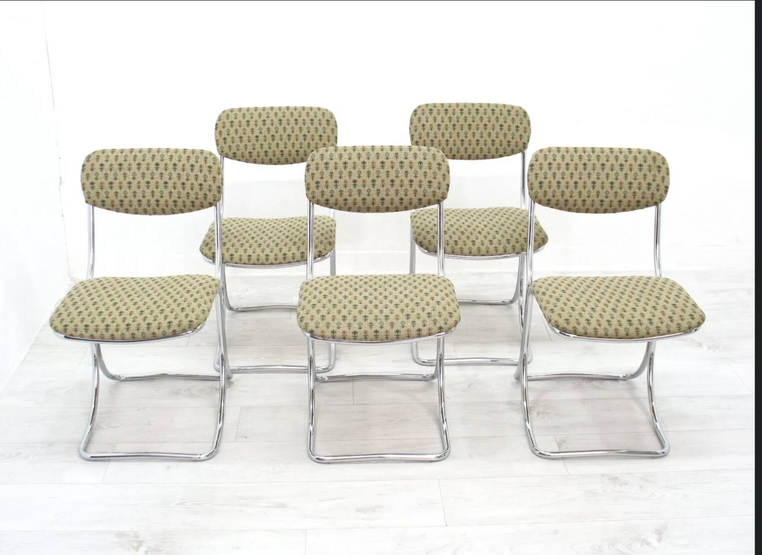 Set of 6 vintage design chairs in chrome metal – 1970s