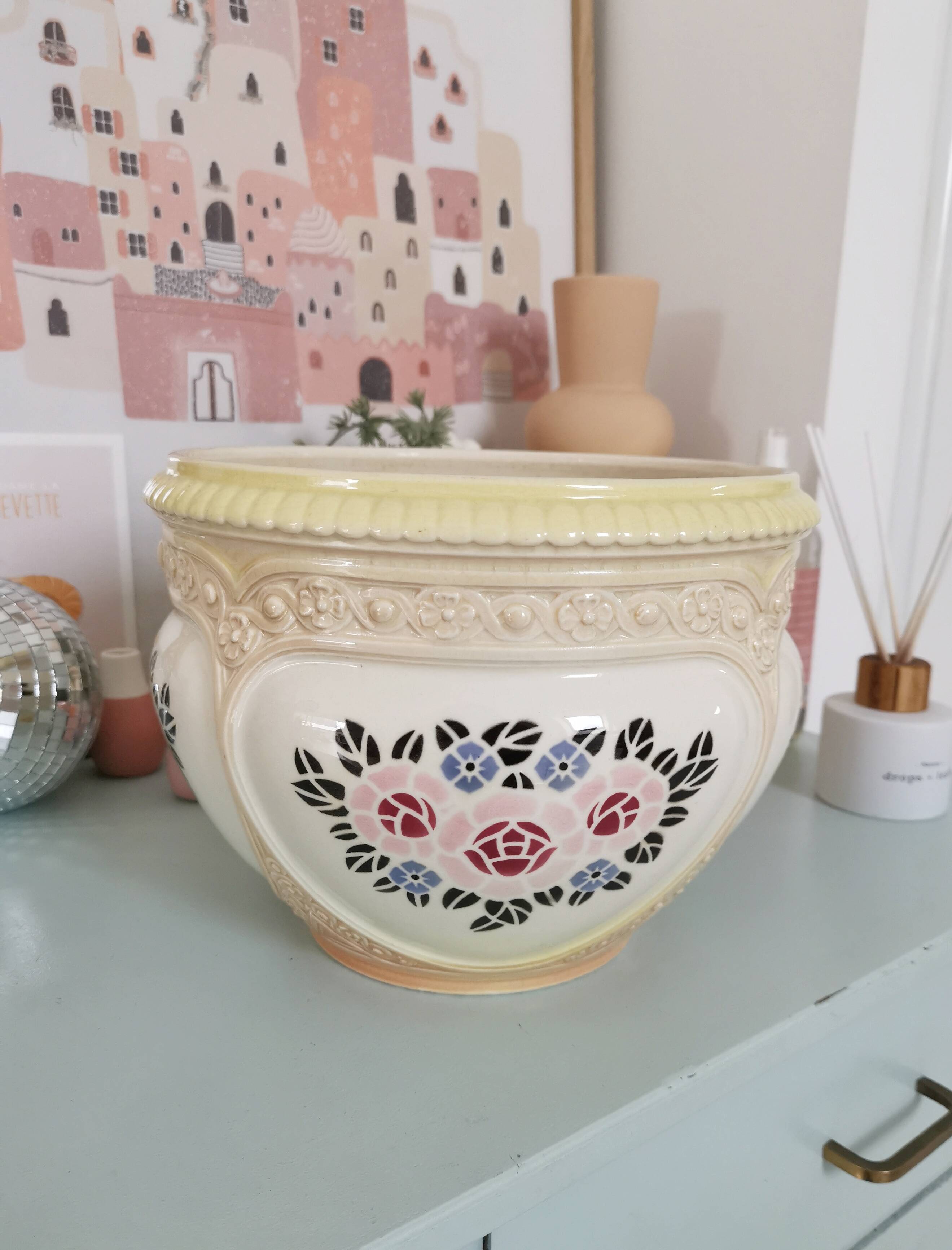 Hidden vase planter in slipware, Bruyne factory (Fives-Lille)