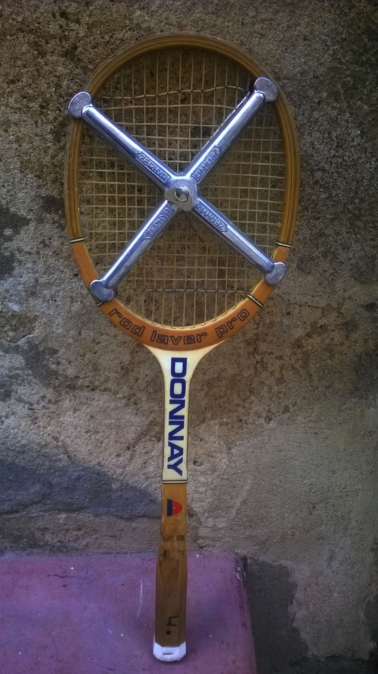 Raquette de tennis vintage