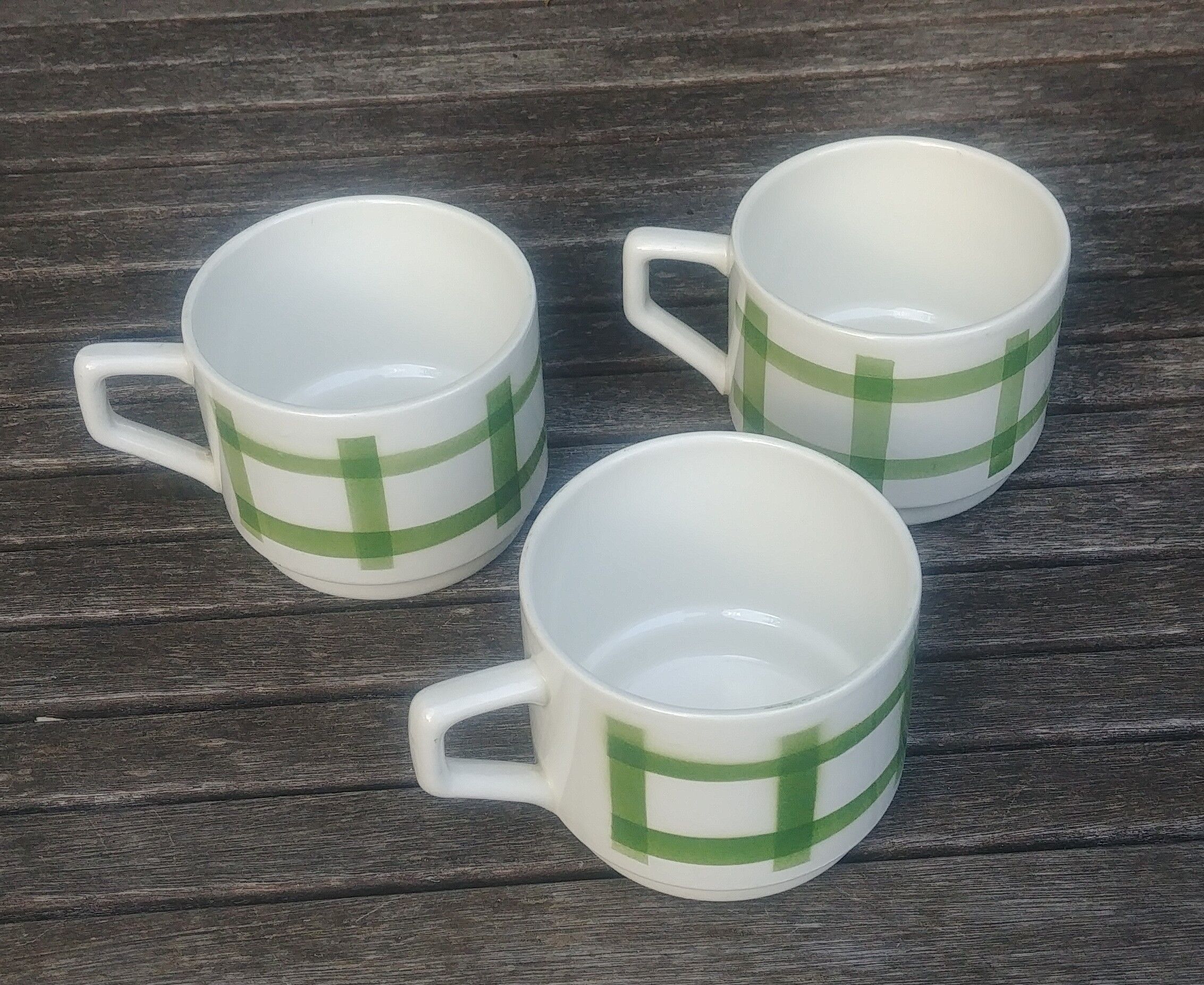 Set of three large ceramic coffee cups Vintage green Scottish décor.