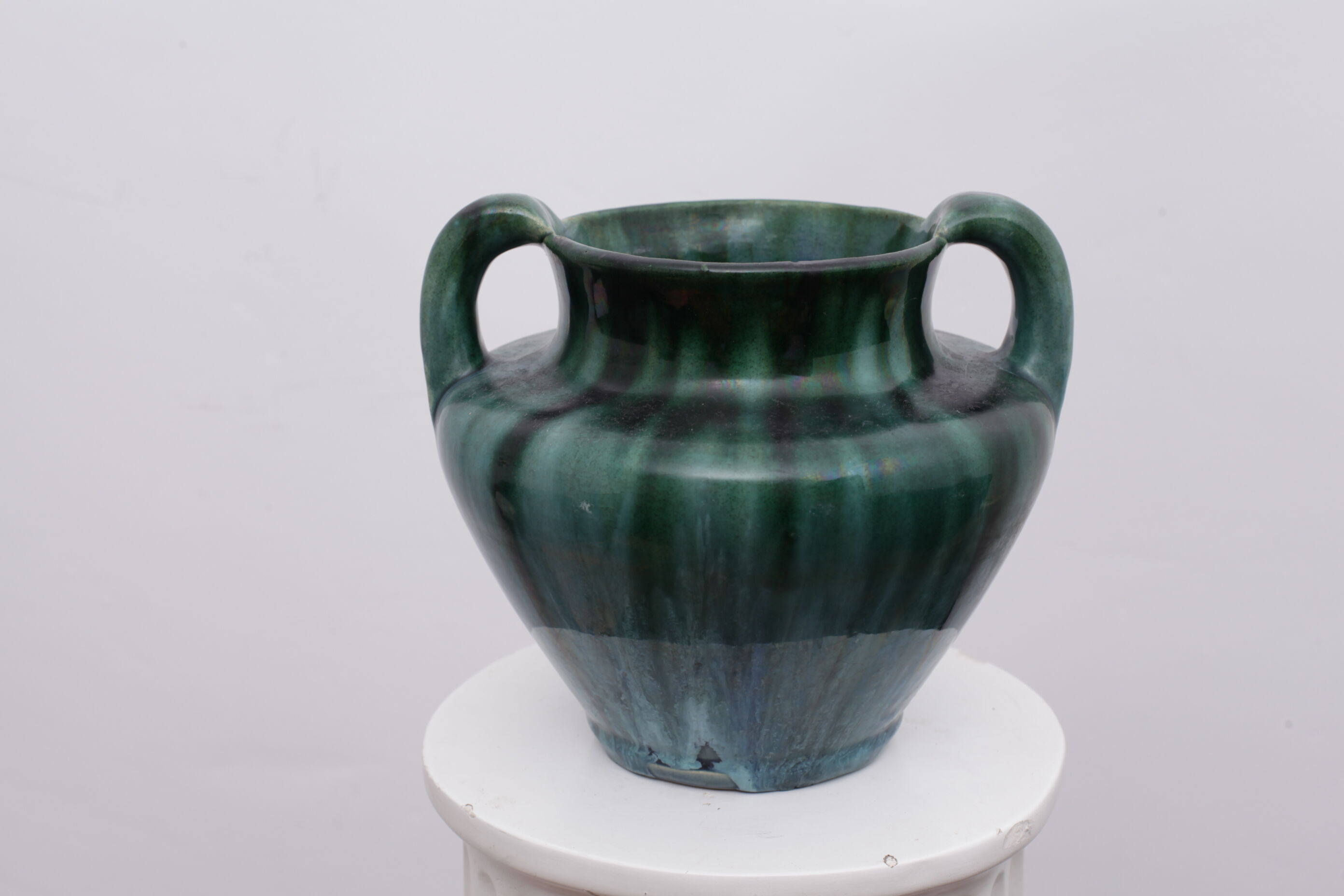 Green sandstone pot vase
