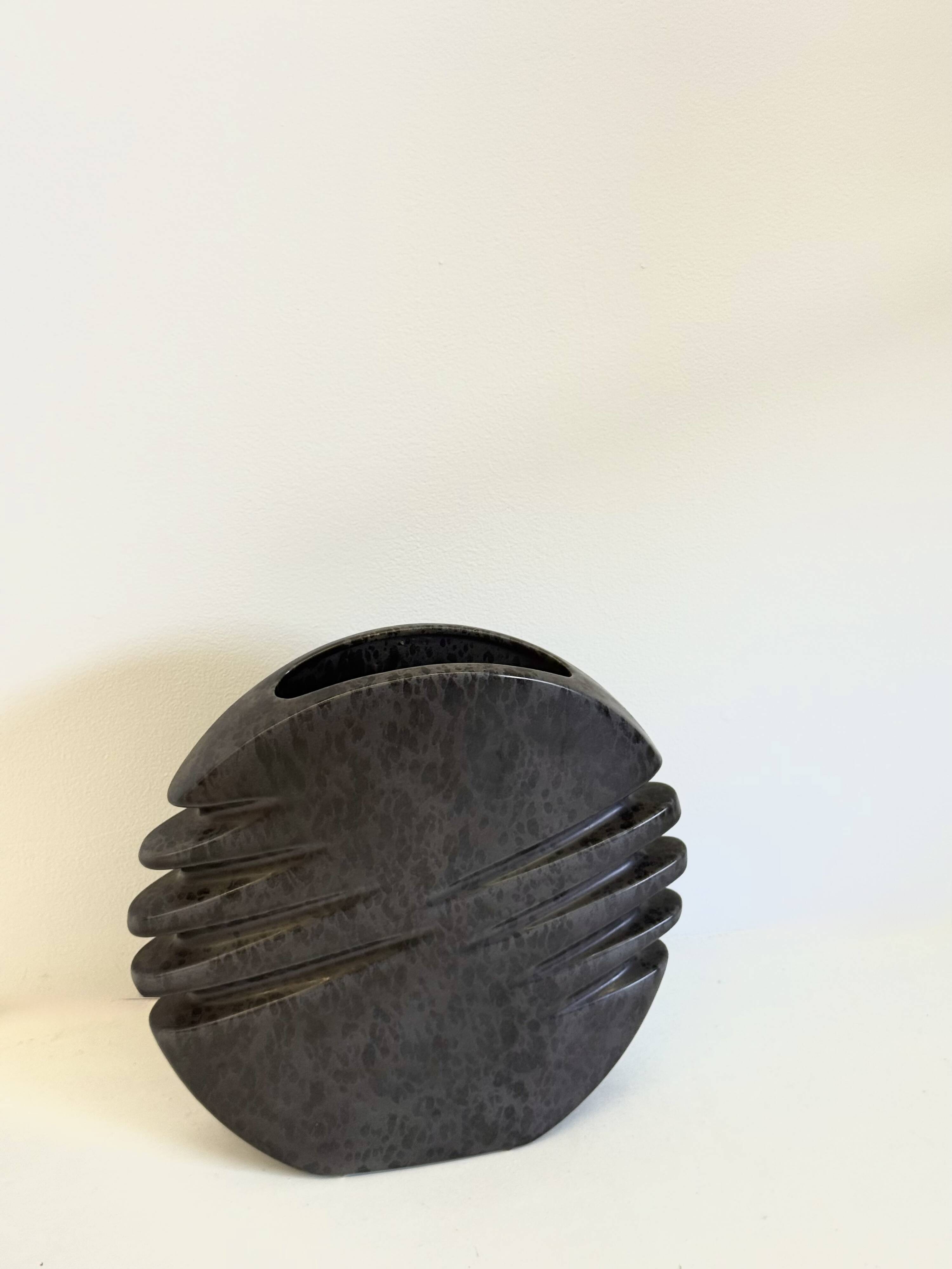 ceramic vase by Nereo Boaretto in dark gray