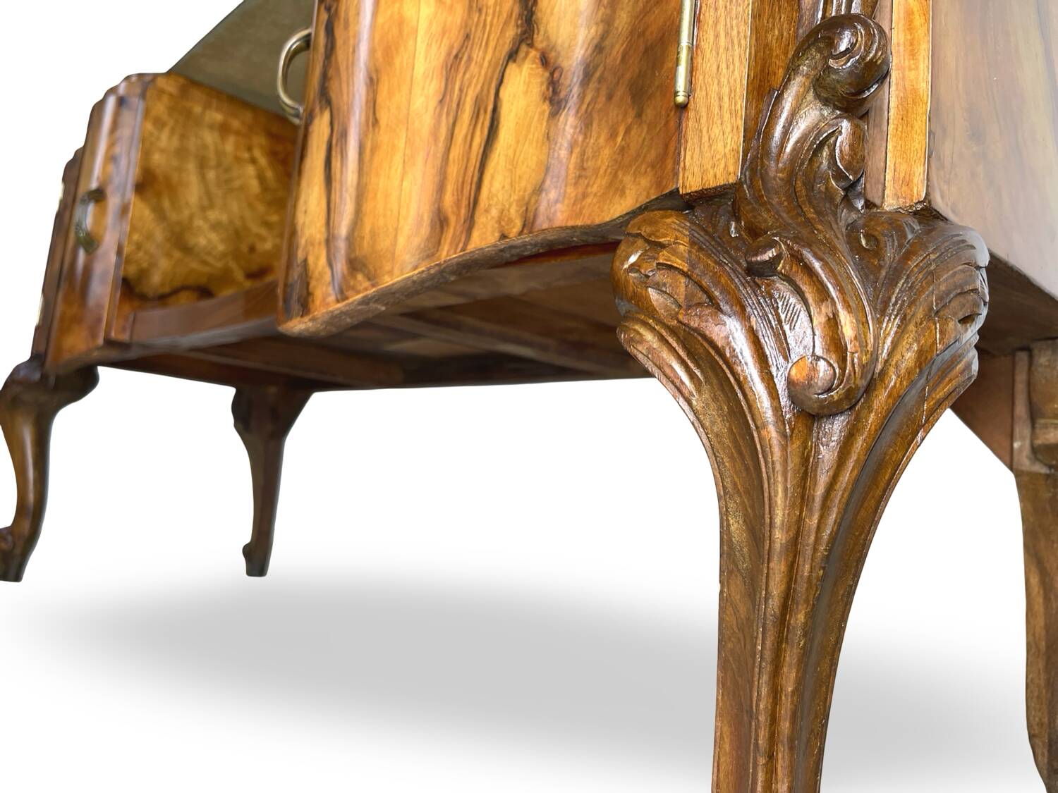 Italian console/petinuse from the 1930s