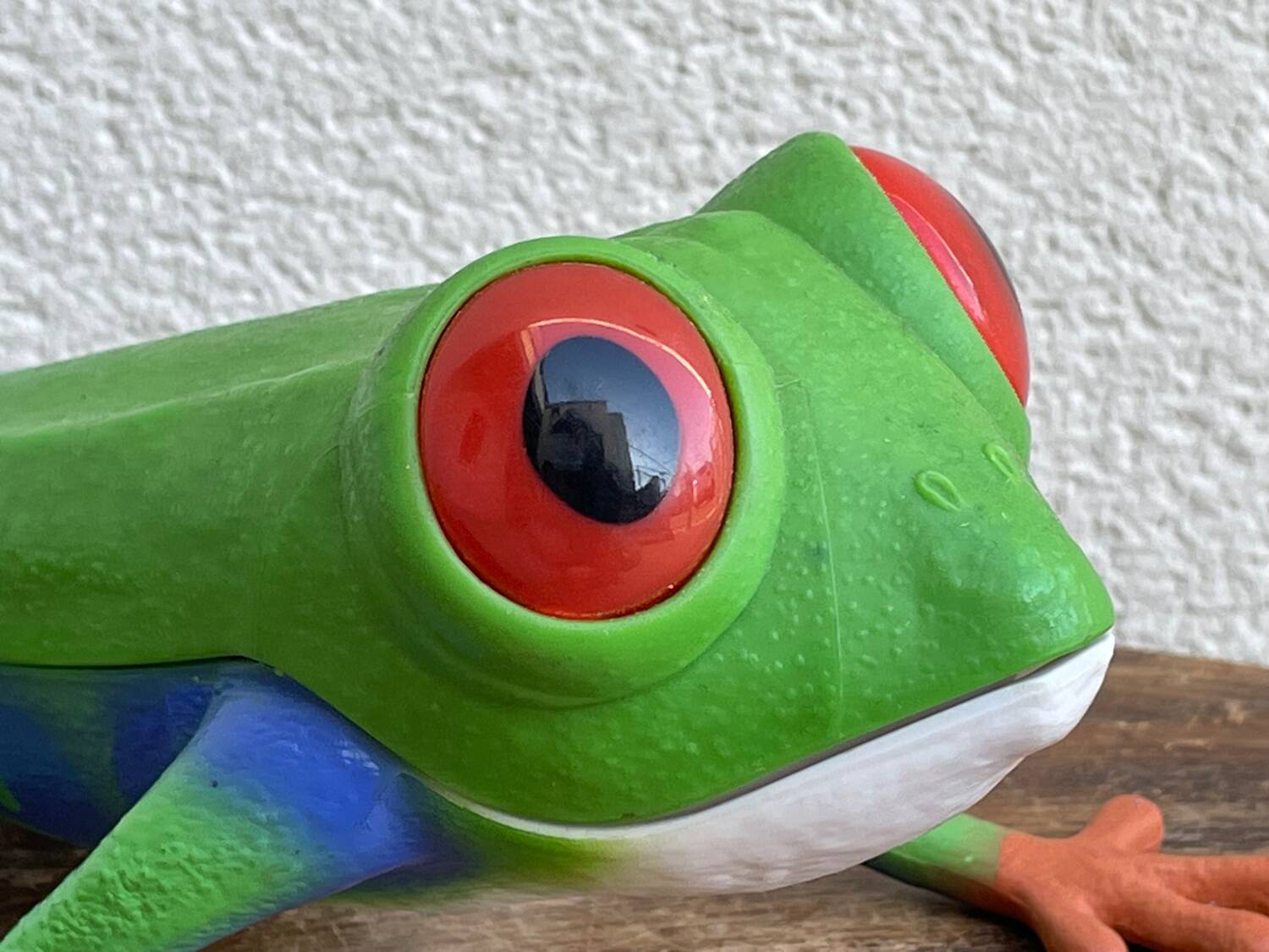 Vintage frog telephone