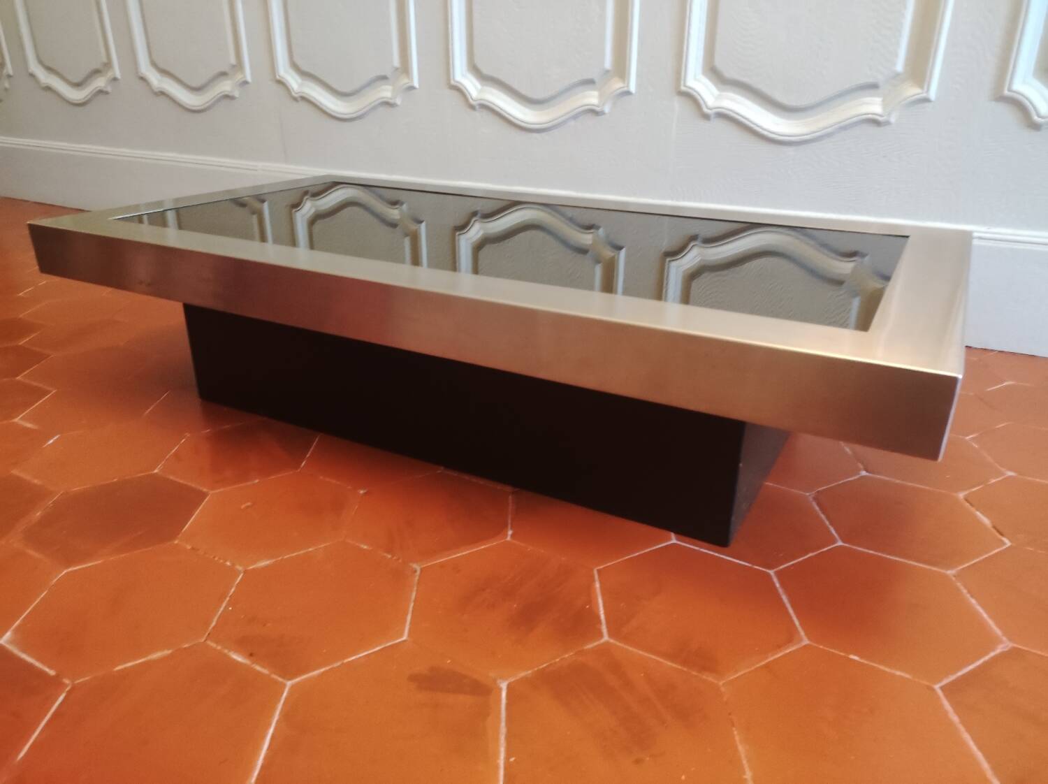 Table basse en aluminium et verre fumé, 1970