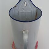 Old enema pot in enamelled sheet metal - Wall fountain Broc Graduated pot white enamel 50s