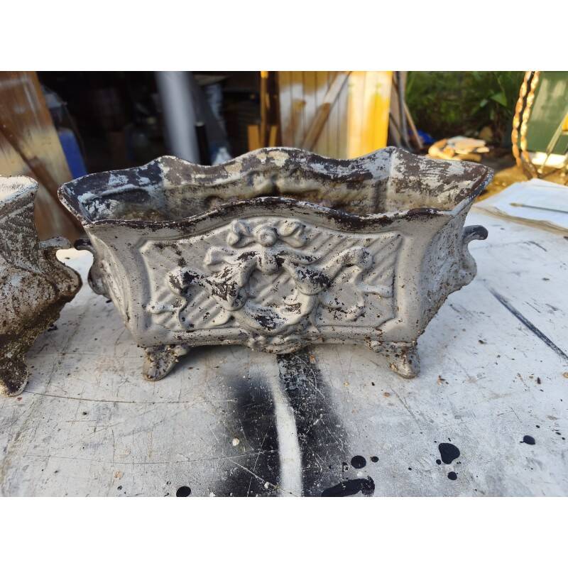 Pair of cast iron planters from 1900 in Charleville - Mézières