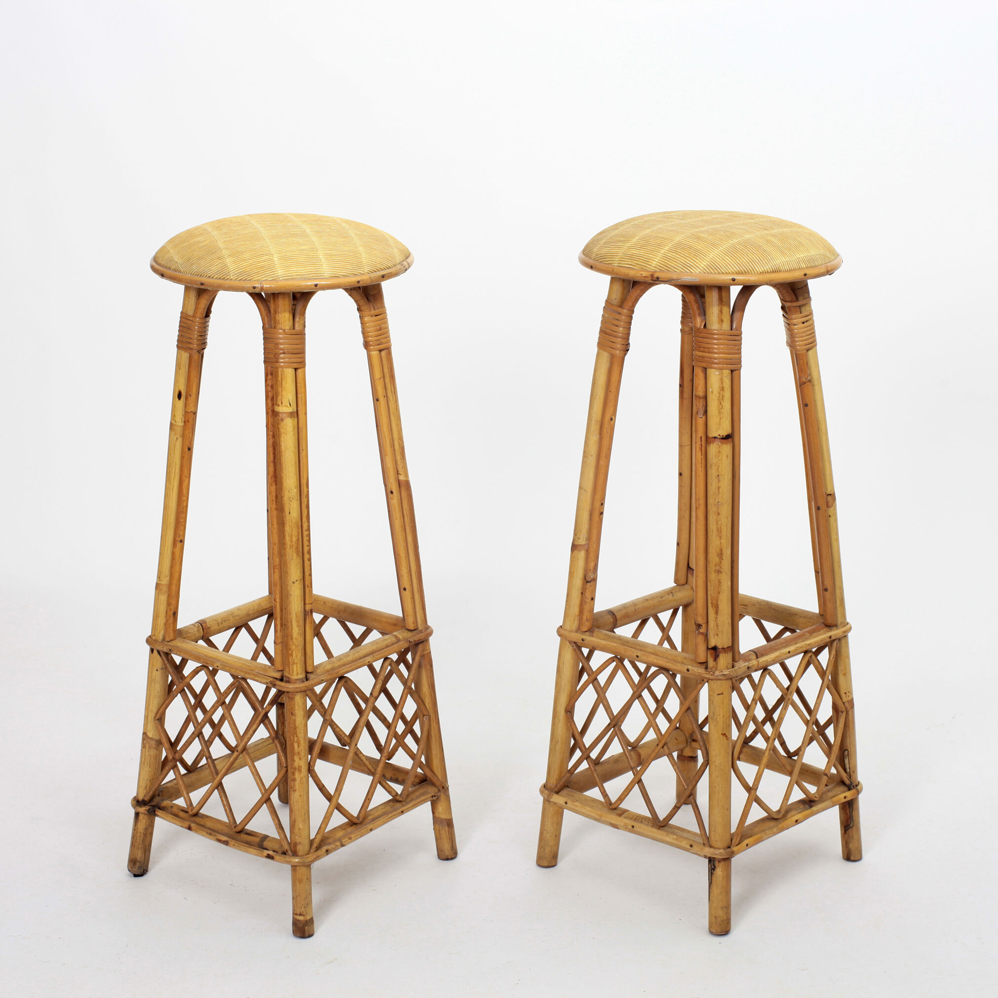 4 vintage rattan bar stools
