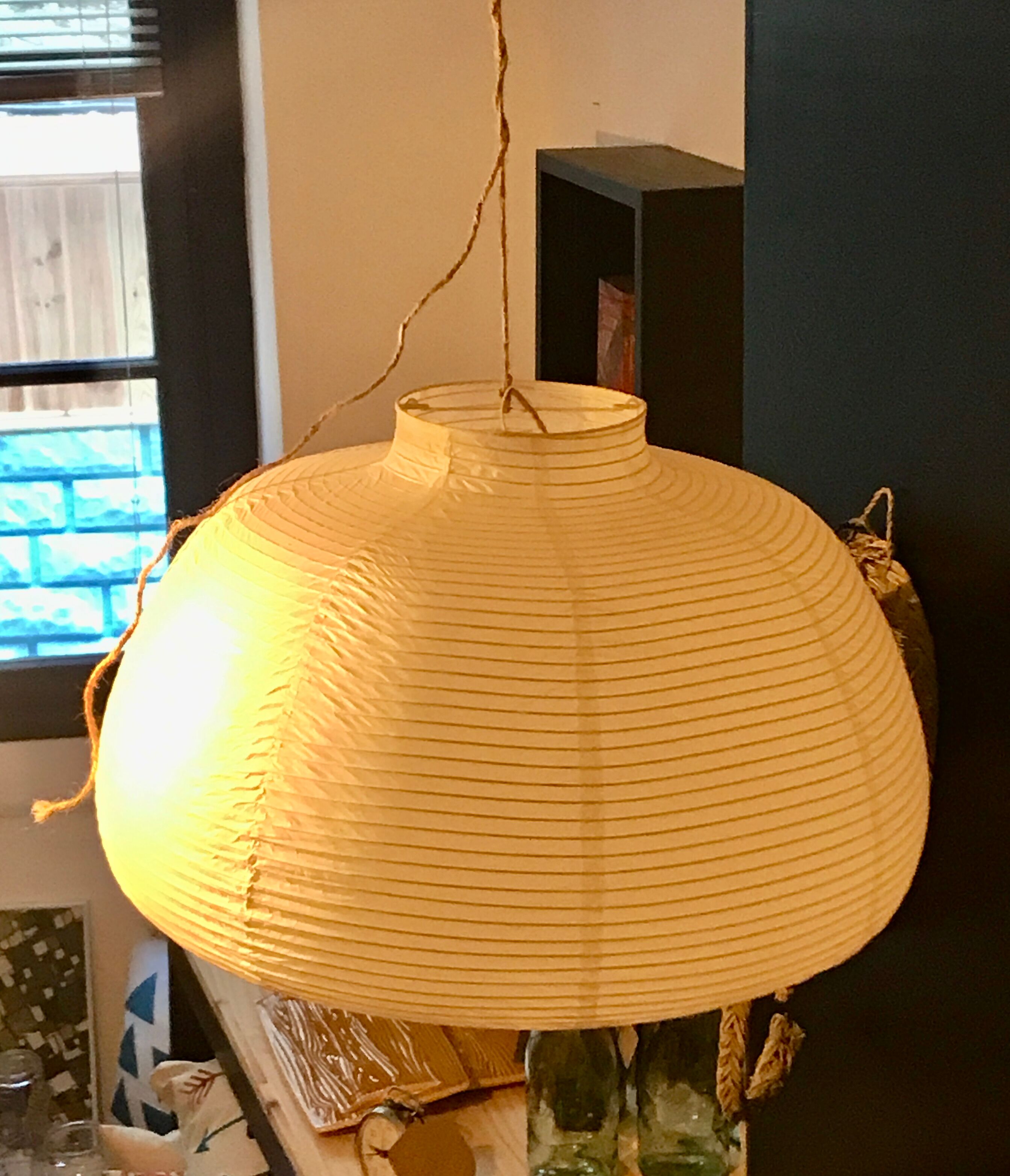 Oval paper suspension