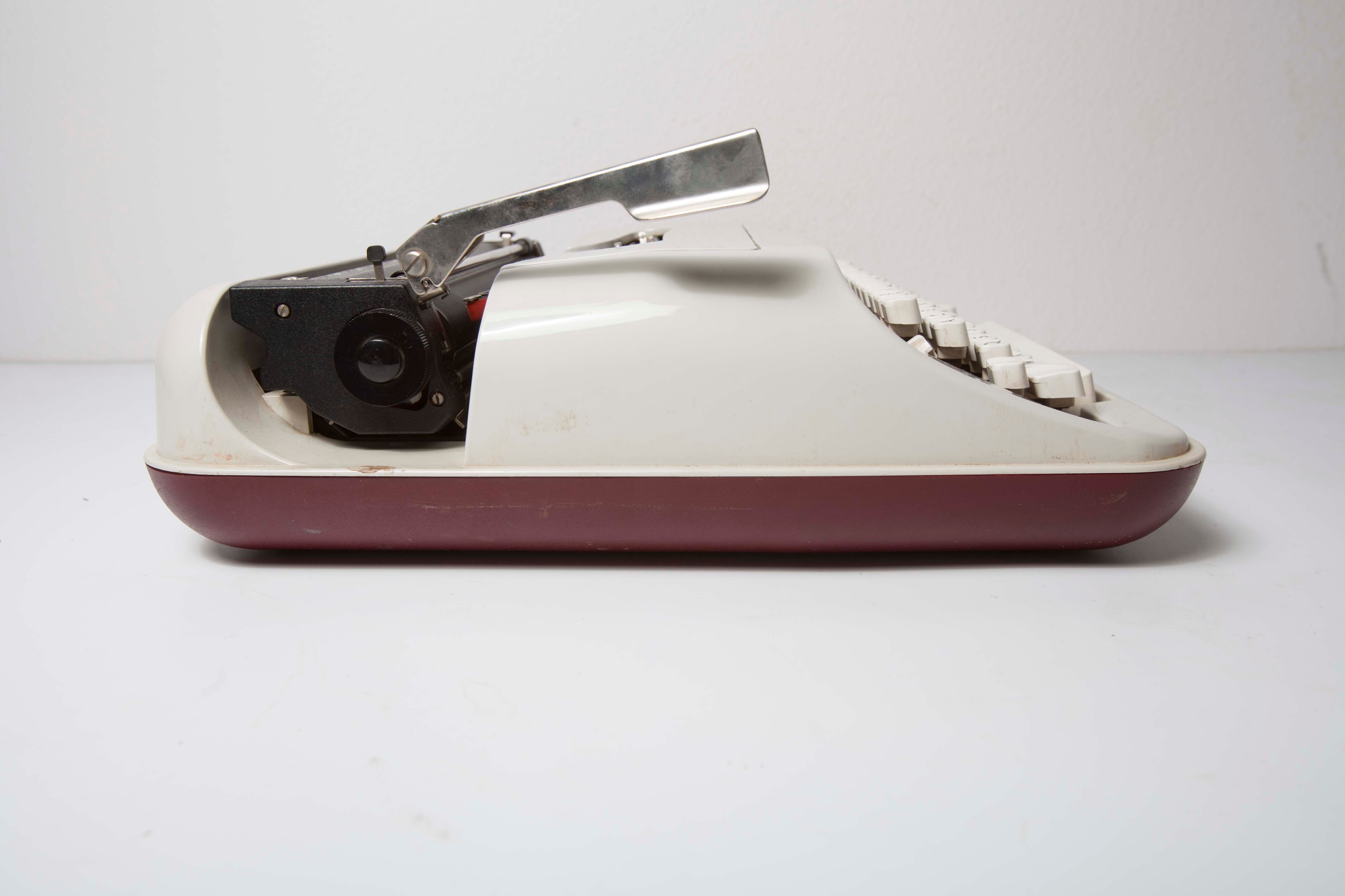 Sheidegger typewriter President by Olivetti