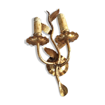 Wall lamp in gold metal
