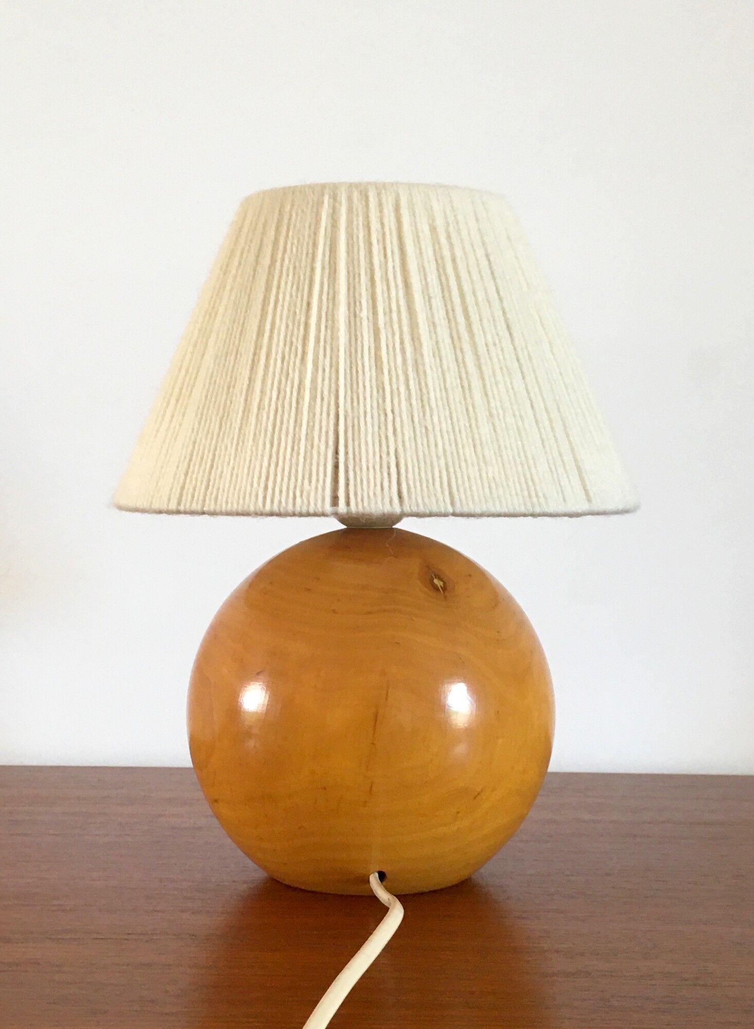 Vintage lamp in solid elm lampshade in wool 70s