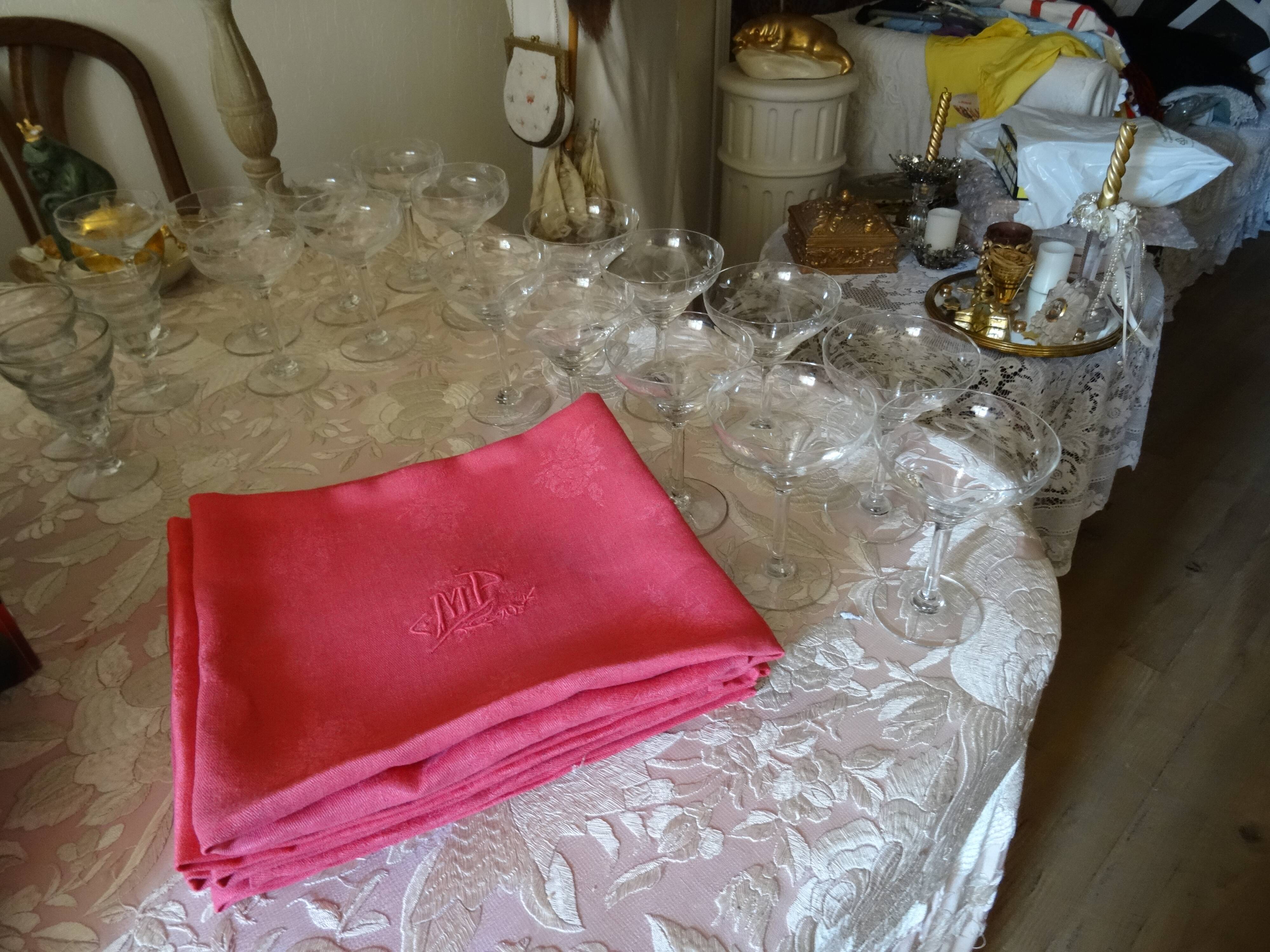 Lot of 6 monogrammed MP napkins